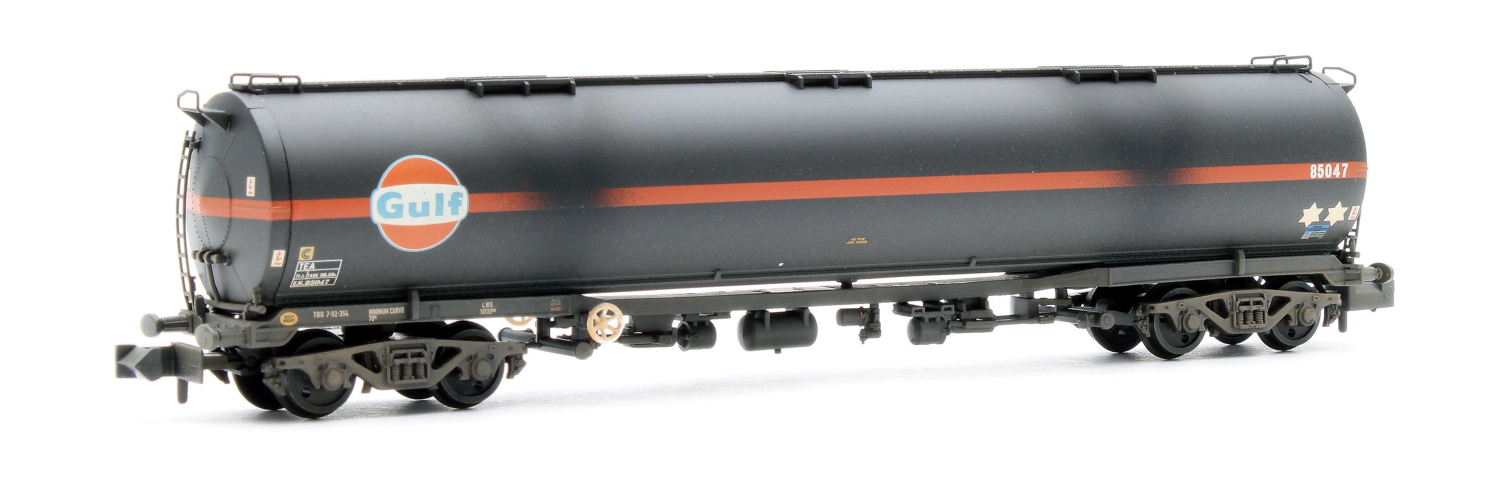 373-565A BR 102T TEA Bogie Tank Wagon 'Gulf' Black No. 85047 - Weathered - Image 2