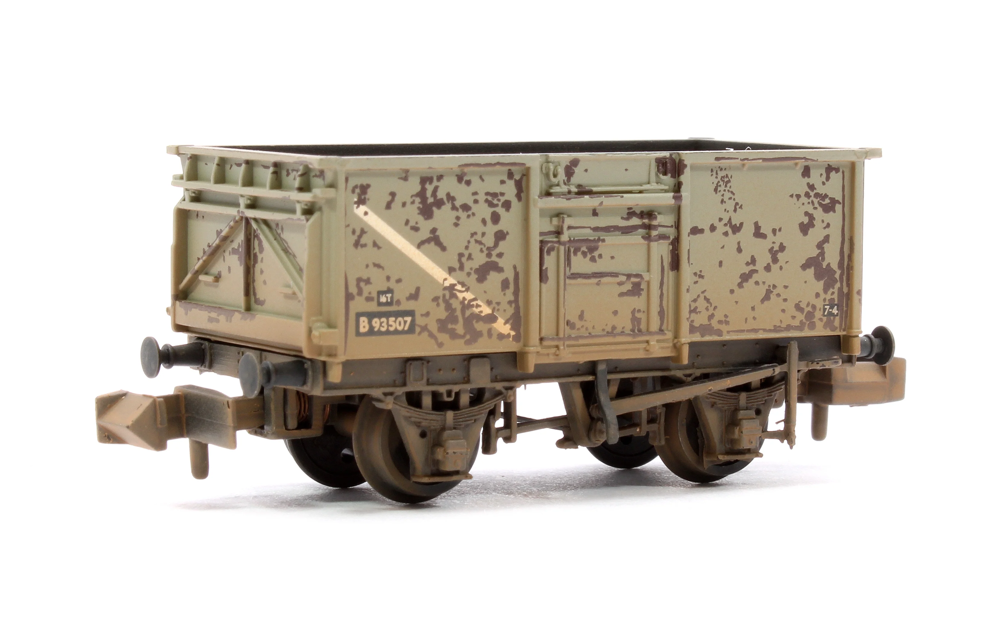 377-235C BR 16T Steel Mineral with Top Flap Doors 3-Wagon Pack BR Grey (With Load) - Weathered - Image 5