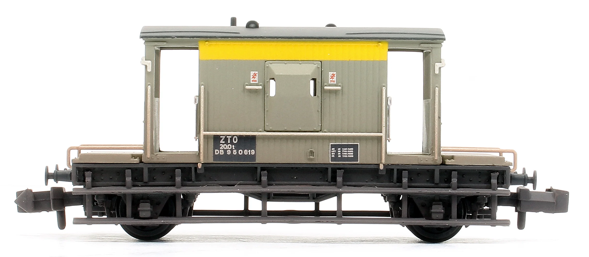 377-529A BR 20T Brake Van BR Engineers Grey & Yellow 950619 - Weathered - Image 3
