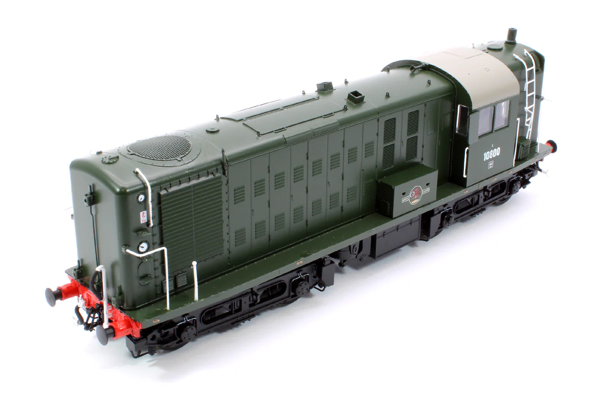 1083 North British Prototype 10800 BR Late Crest Green with Black bogies Diesel Locomotive - Image 10