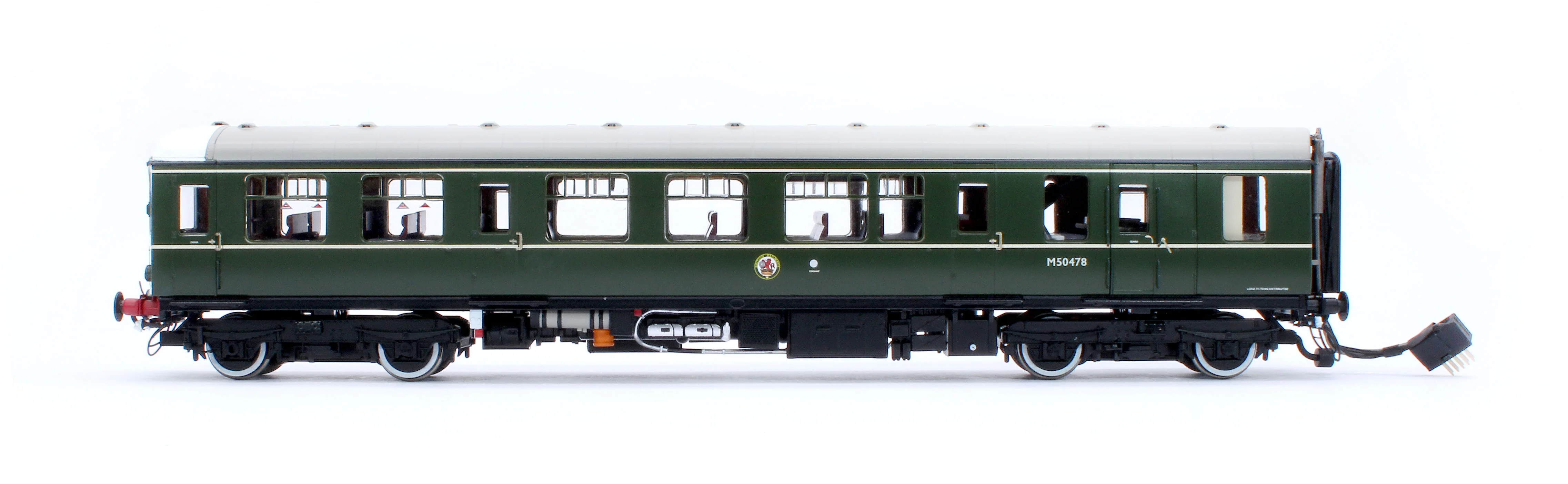 1451 Class 104 3 Car DMU M50478/M59186/M50530 BR Green (Speed Whiskers and Coaching Stock roundel) - Image 4