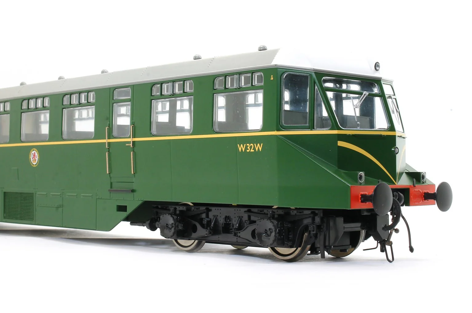 Pre-Owned 1904 GWR AEC ‘Razor Edge' Railcar BR green with speed whiskers (white cab roofs) No.W32W Diesel Locomotive - Image 6