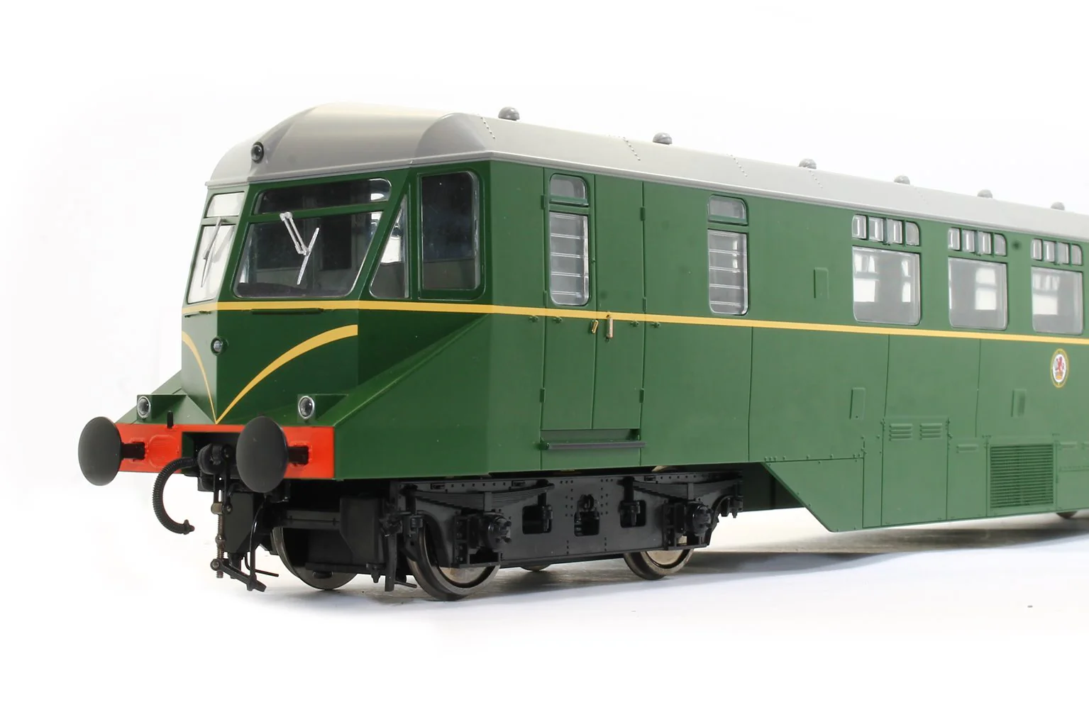 1905 GWR AEC ‘Razor Edge' Railcar BR green with speed whiskers (dark grey roof) No.W26W Diesel Locomotive - Image 6