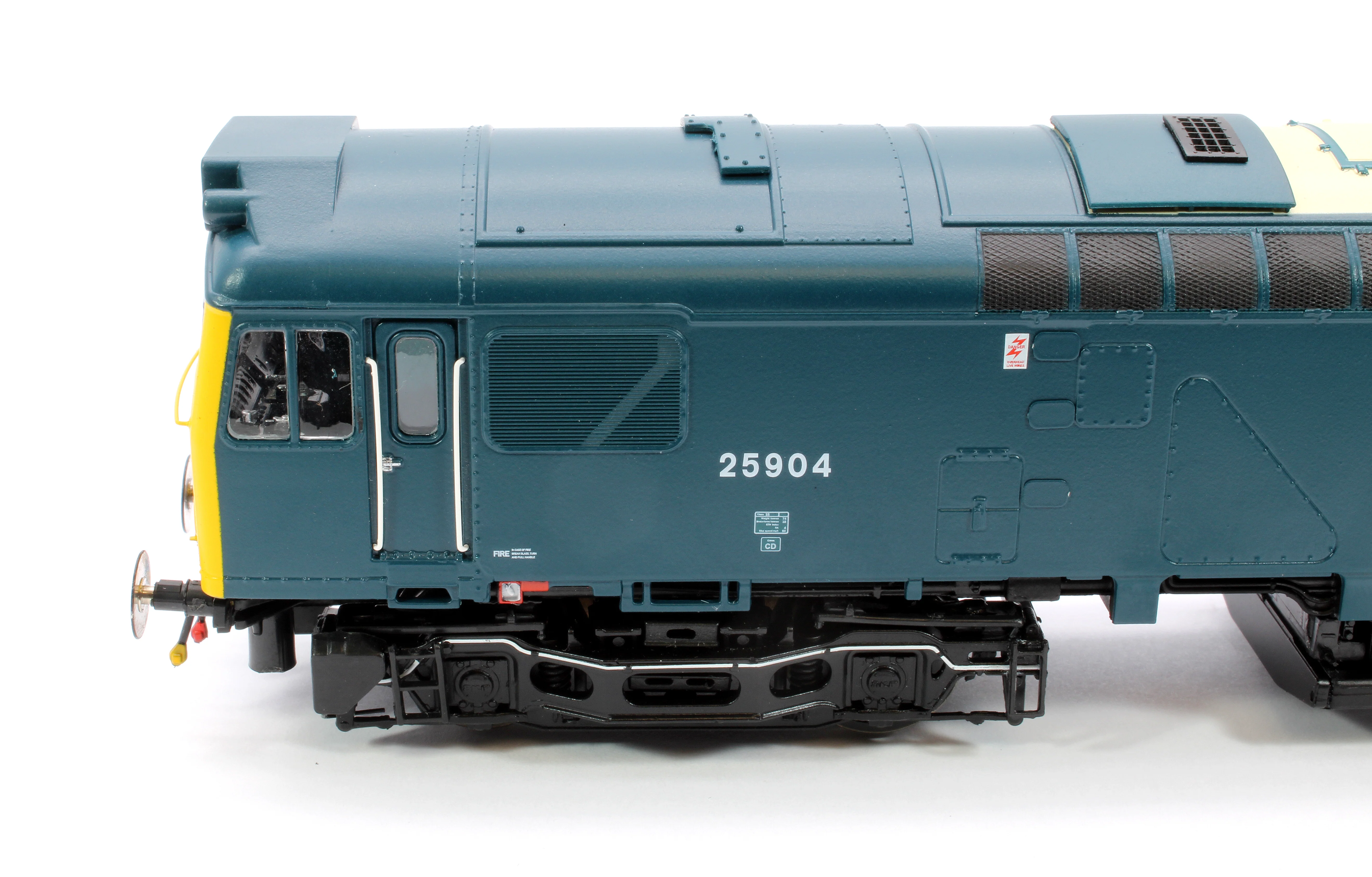 2546 Class 25 BR Rail Blue 25904 Diesel Locomotive - Image 8