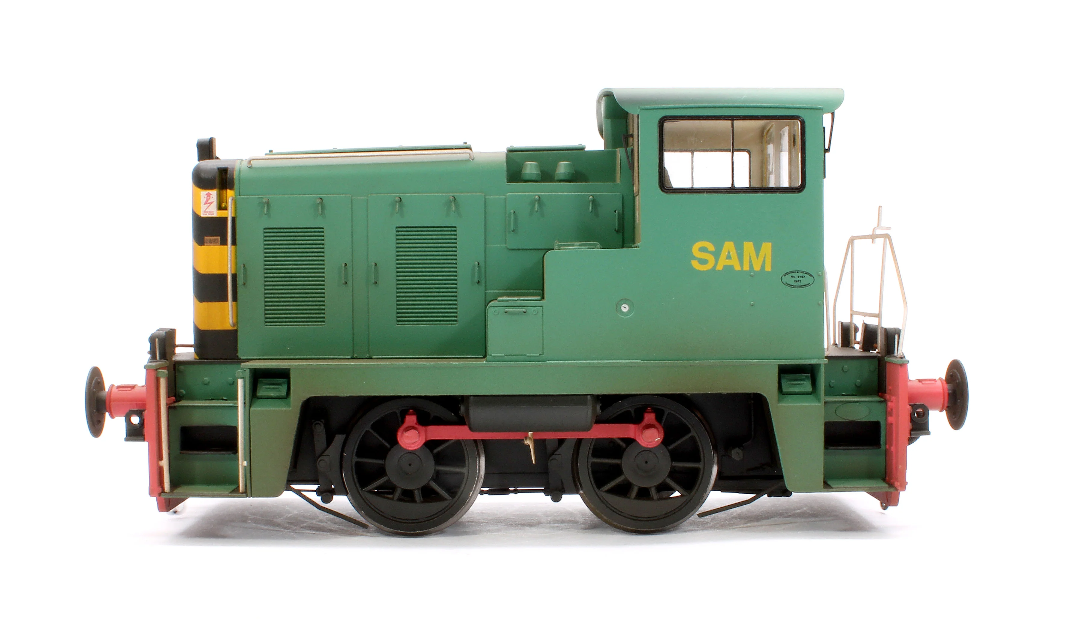 2877 Class 02 Industrial Plain Green ‘SAM’ (ex-D2868) Diesel Locomotive - Weathered - Image 5