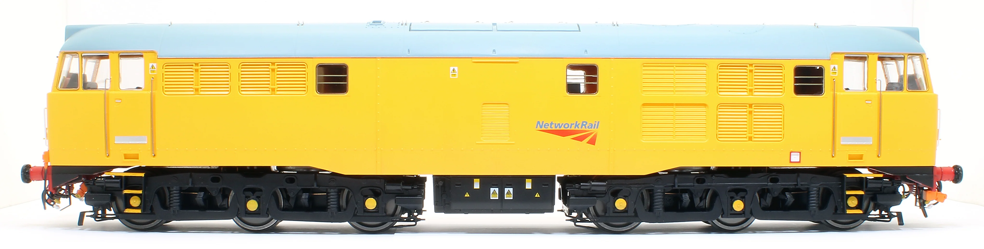 3144 Class 31/4 Network Rail yellow Diesel Locomotive with Headlight - Image 4