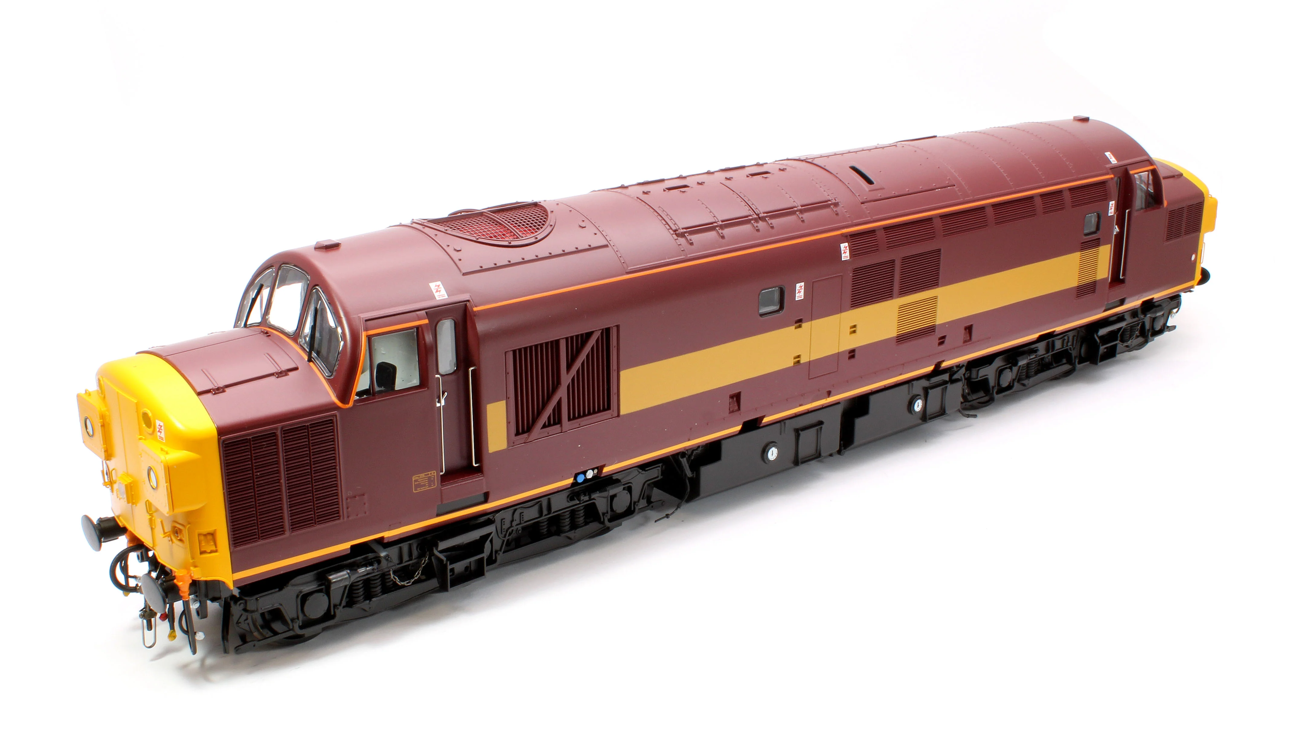 3726 Class 37/0 (split headcode) EW&S Red/Gold unnumbered Diesel Locomotive - Image 8