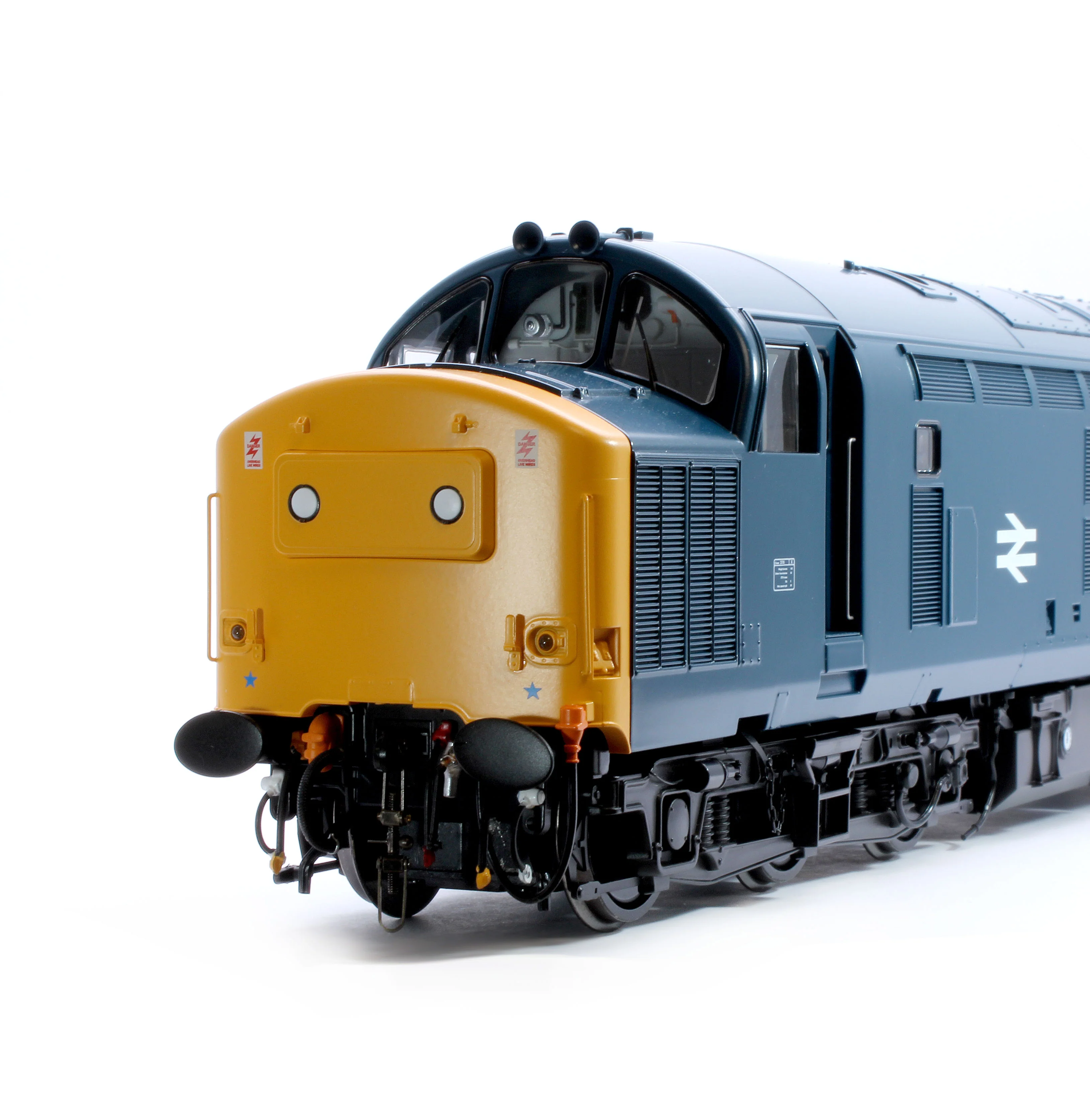 3730 Class 37/0 BR Blue Unnumbered (Centre Headcode) Diesel Locomotive - Image 6
