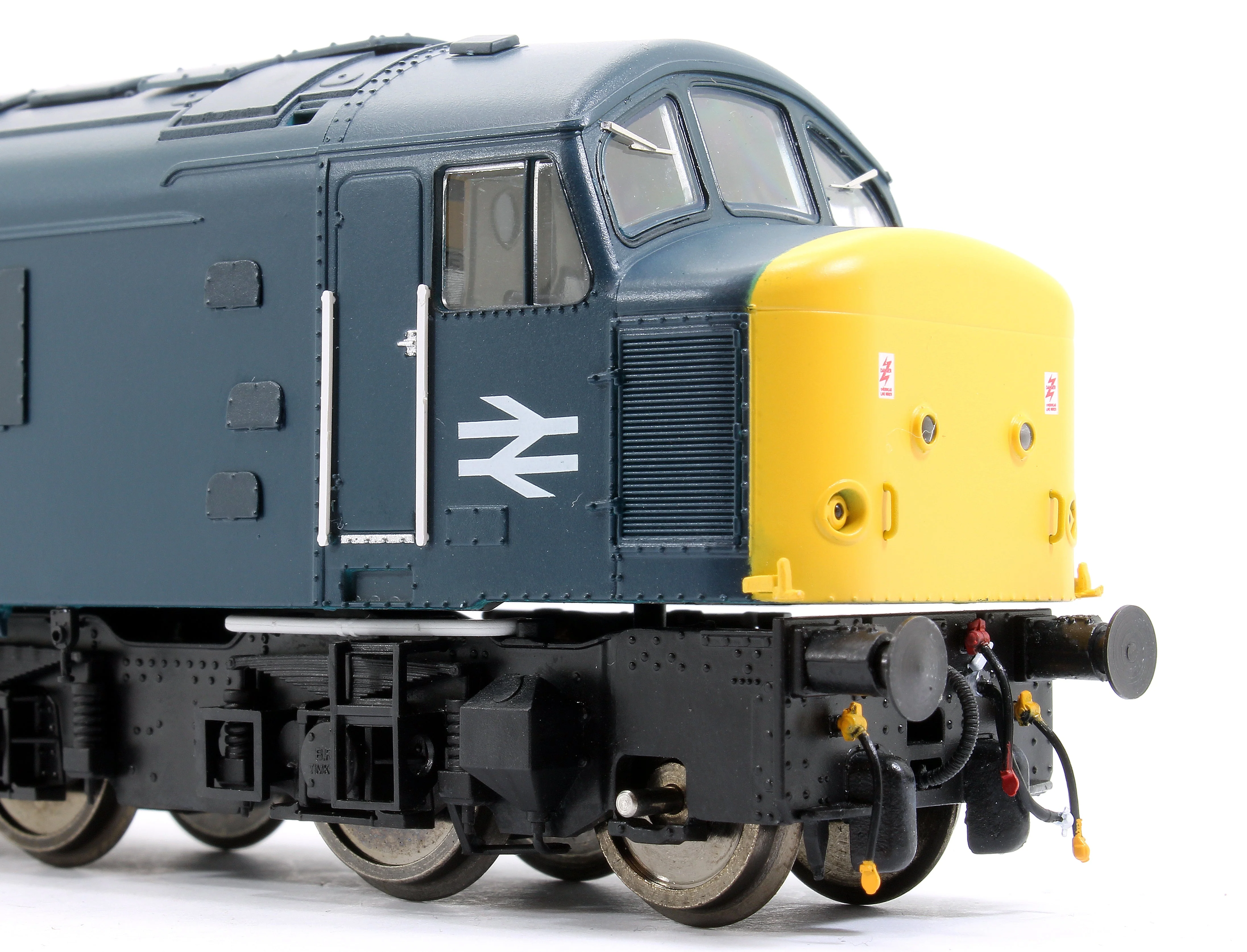 45300 Pre-Owned Class 45/0 45003 BR Blue with Full Yellow Ends Diesel Locomotive - Image 4