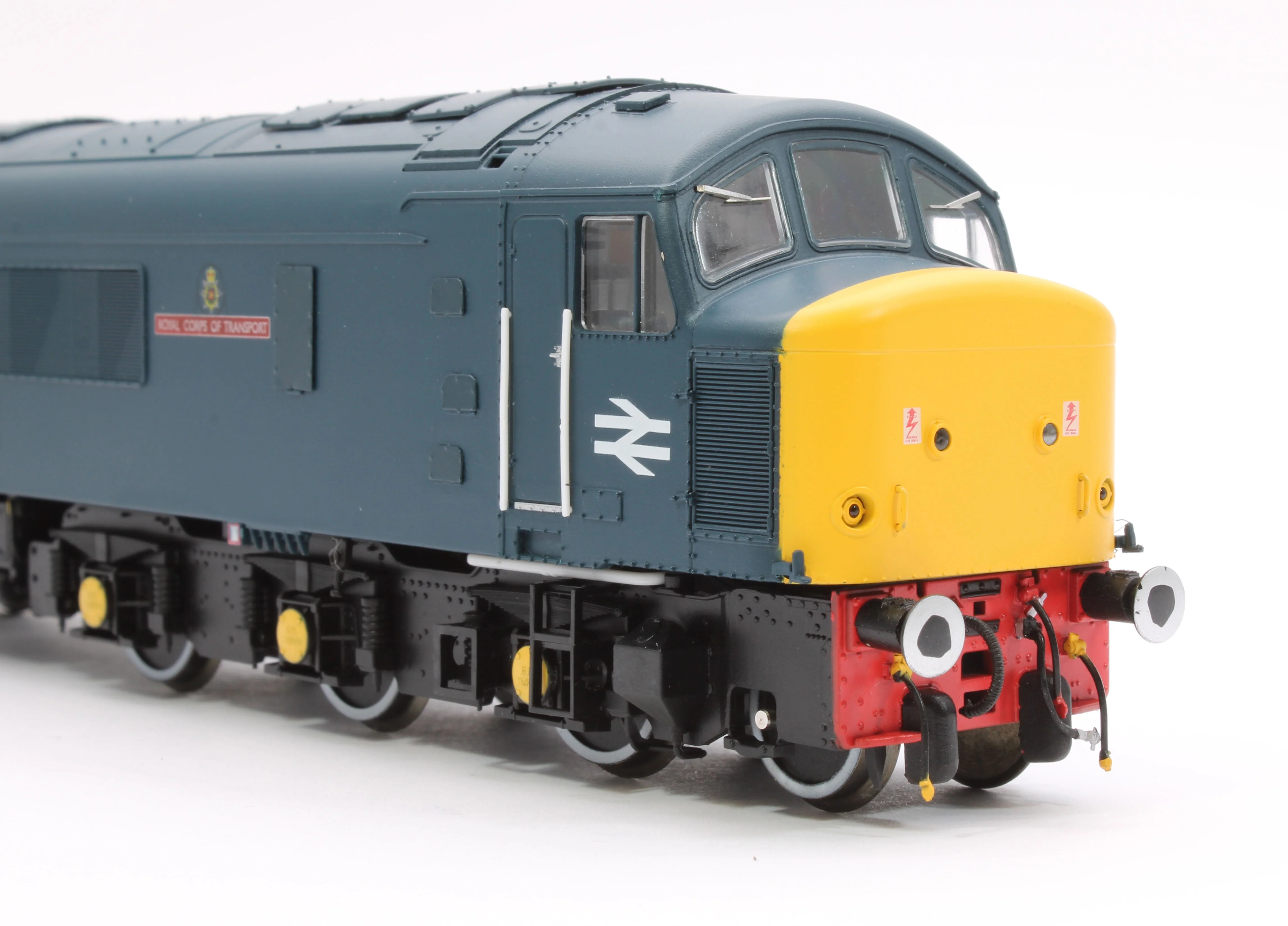 Pre-Owned 45301 Class 45/0 45055 'Royal Corps of Transport' BR Blue (red bufferbeams) Diesel Locomotive - Image 10