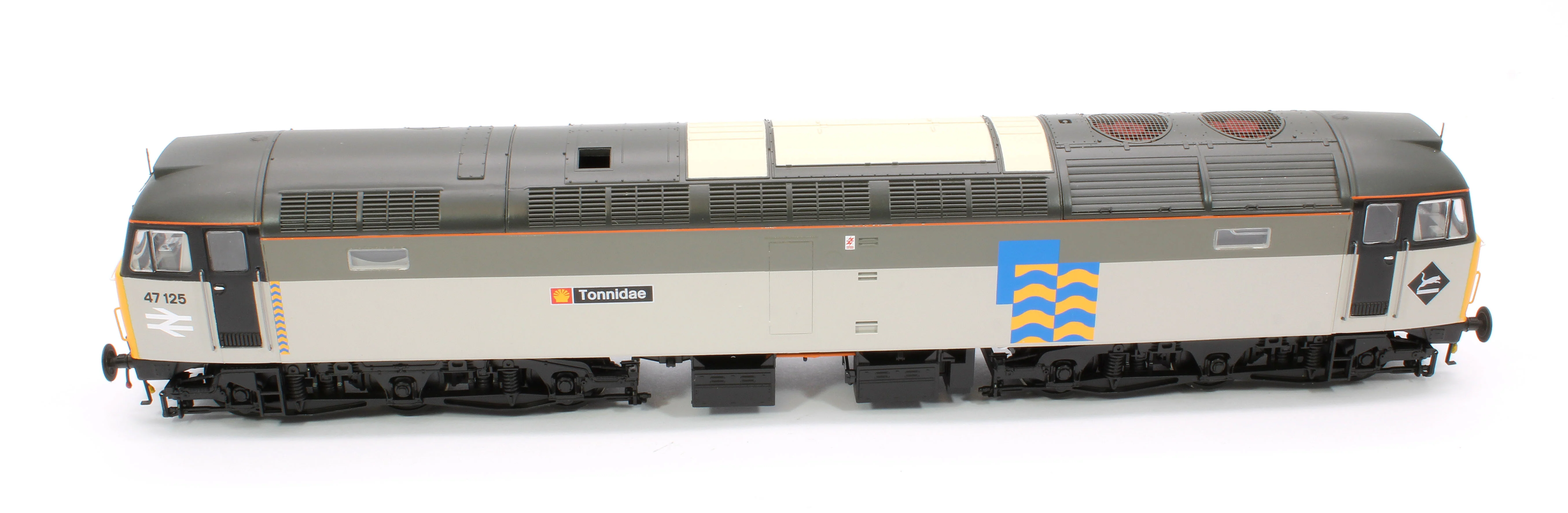 4723 Class 47 125 'Tonnidae' Railfreight Petroleum Diesel Locomotive - Image 10