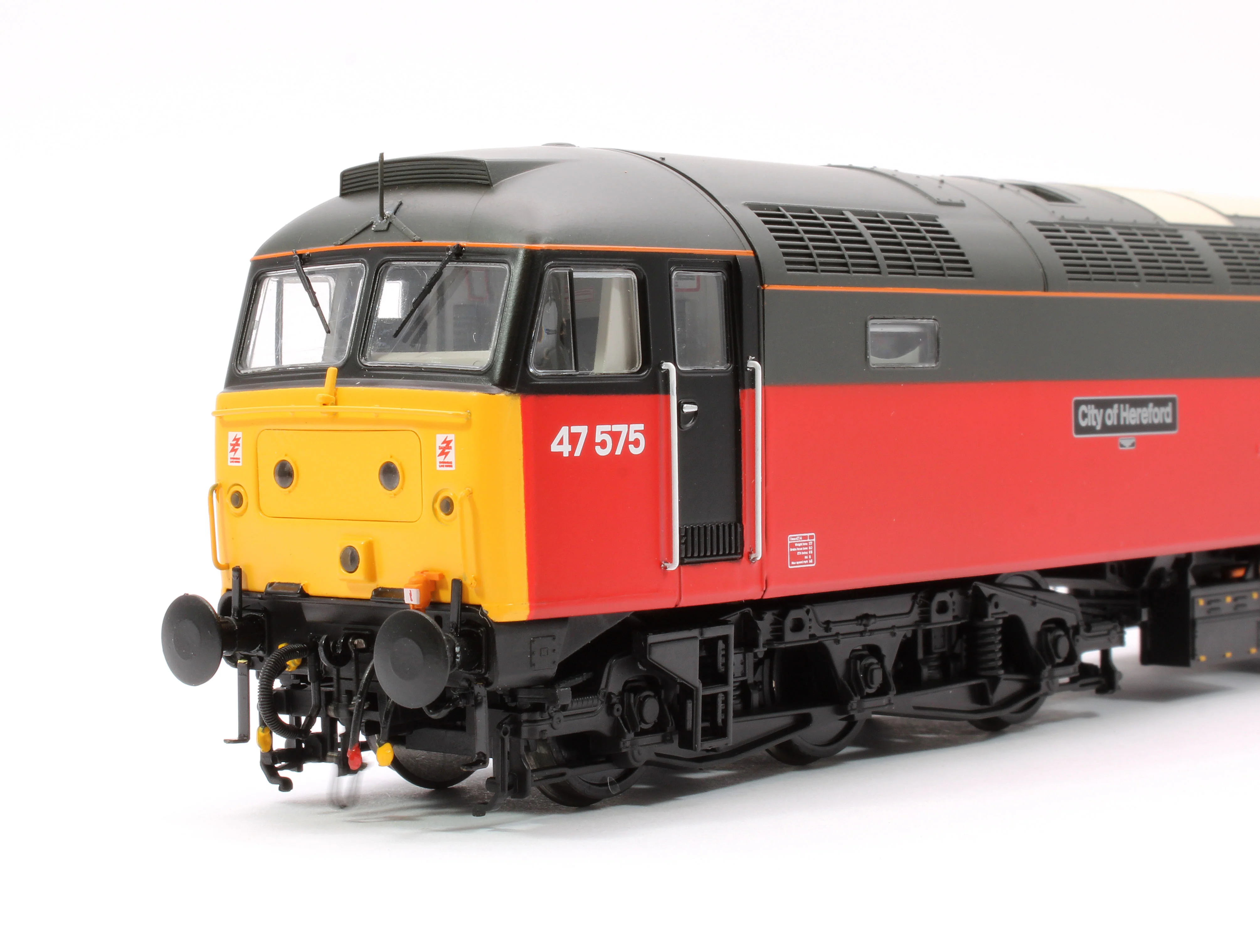 4726 Class 47 575 'City of Hereford' Parcels Red/Grey Diesel Locomotive - Image 8