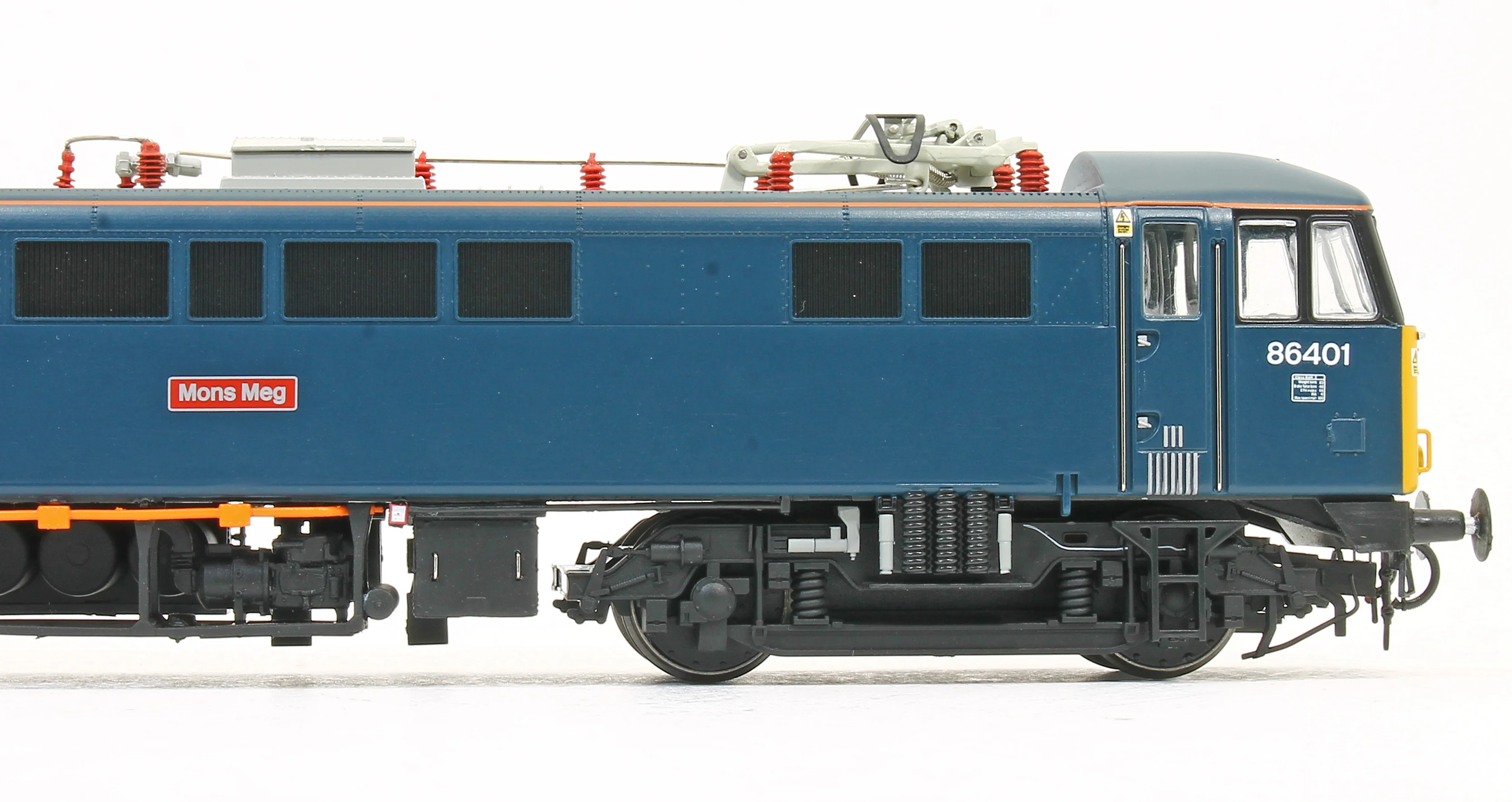 8645 Class 86 401 'Mons Meg' Caledonian Sleeper Electric Locomotive - Image 3