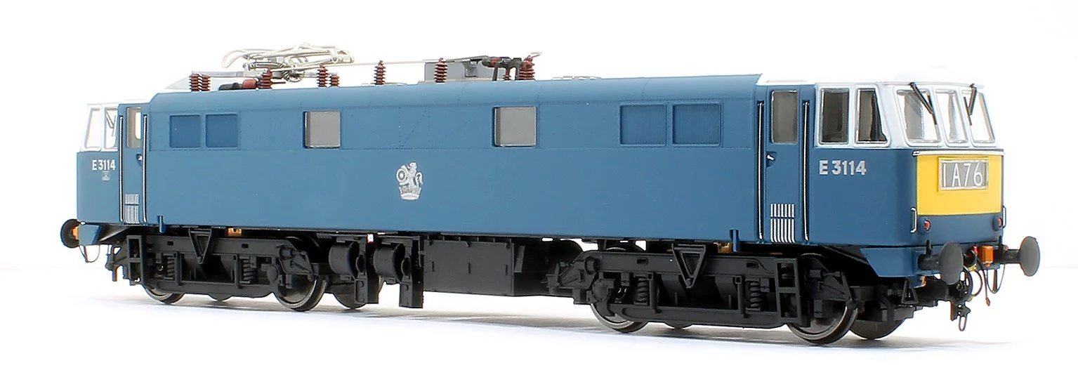 8651 Class 86/0 'AL6' Bo-Bo Electric Locomotive BR Blue E3114 with small yellow warning panels and blue bufferbeams - Image 6