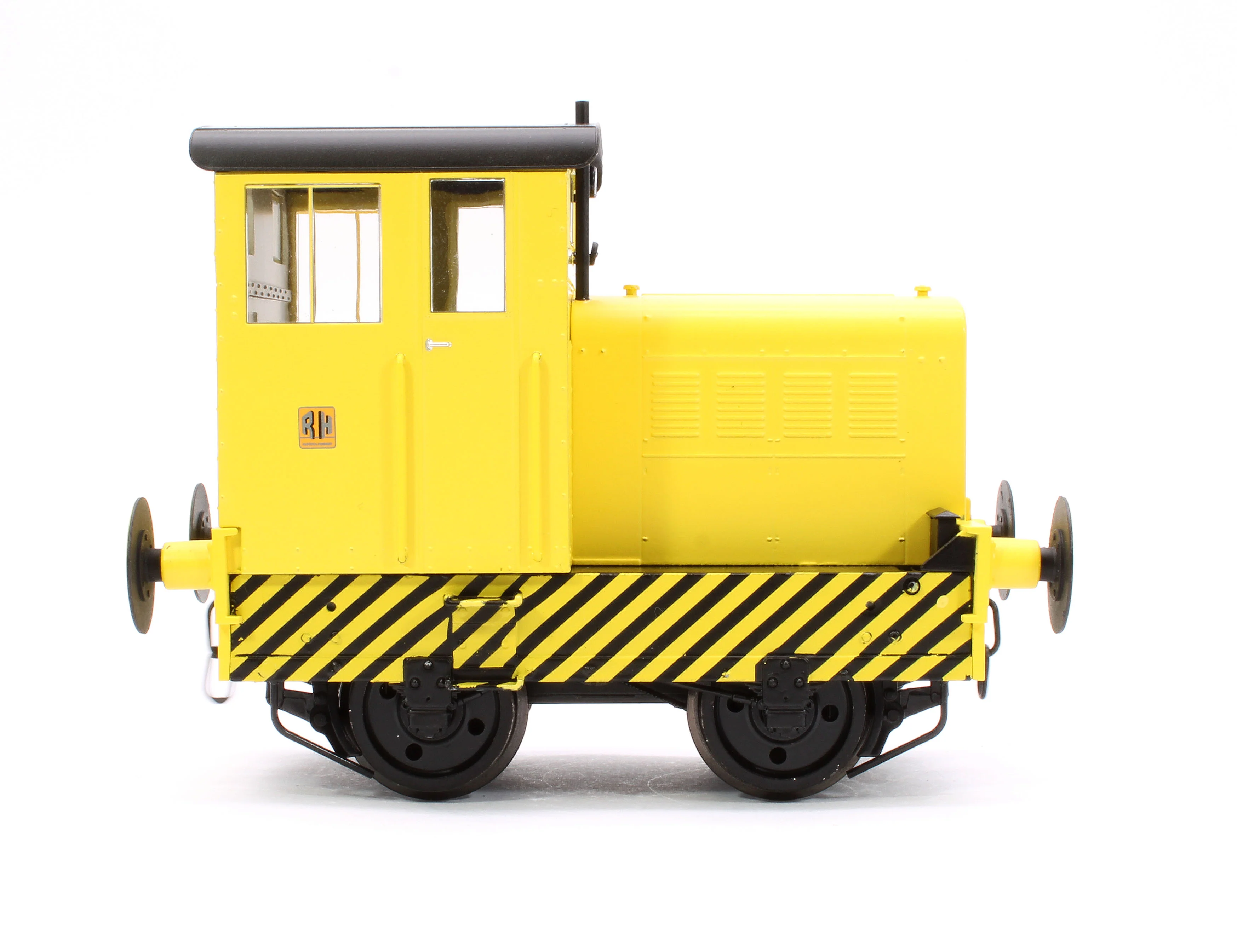 9032 Ruston & Hornsby 48DS Yellow/Wasp Stripes (Enclosed Cab) Diesel Shunter - Image 7