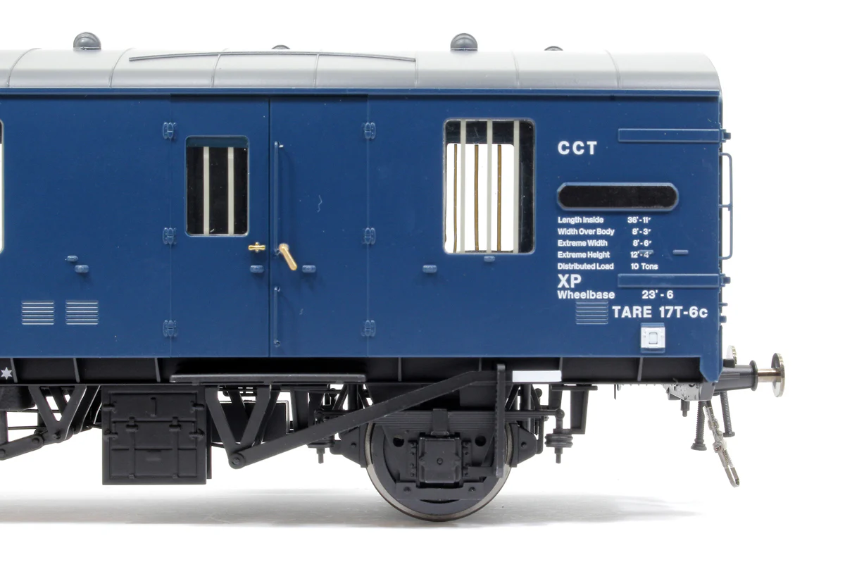9402 BR Mk1 CCT 4w General Purpose Van in BR Blue Unbranded - Image 4