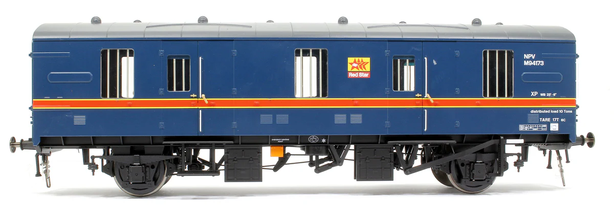 9403 BR Mk1 CCT 4w General Purpose Van in BR Blue "Red Star" M94173 - Image 2