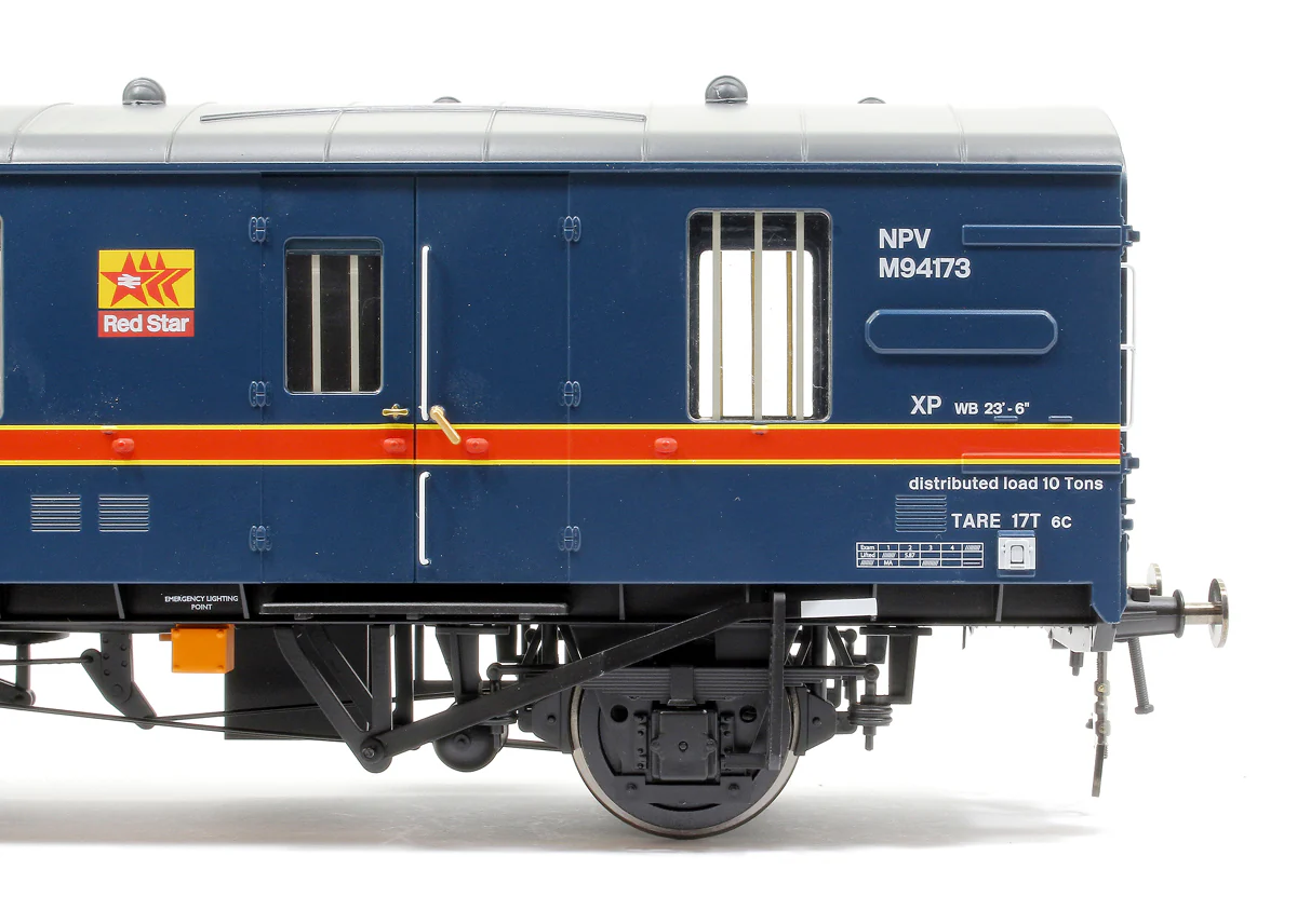 9403 BR Mk1 CCT 4w General Purpose Van in BR Blue "Red Star" M94173 - Image 4