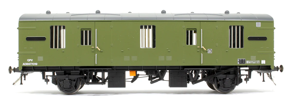 9405 BR Mk1 CCT 4w General Purpose Van in BR Departmental Olive Green No.977019 - Image 2