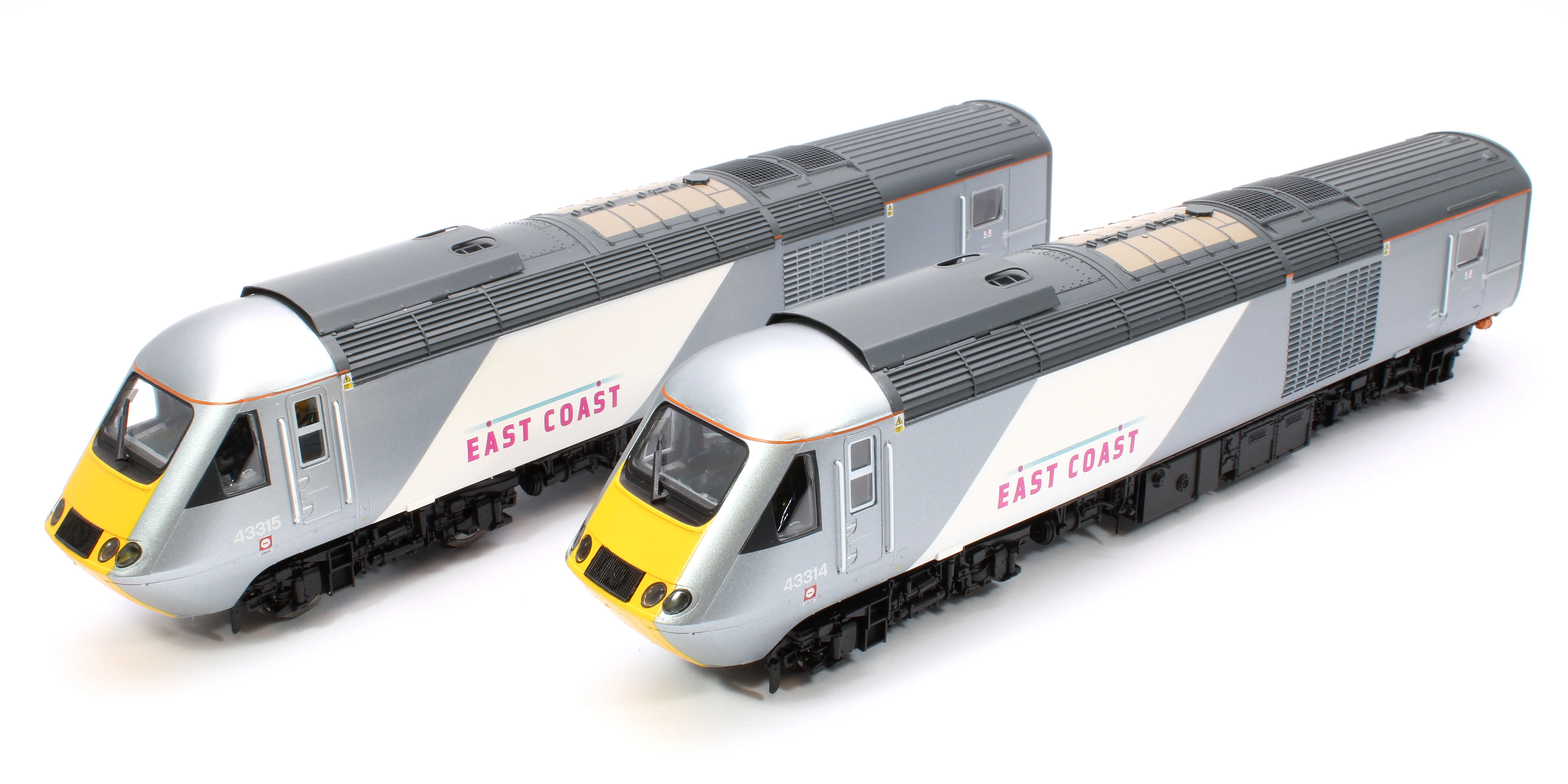 R30099 Class 43 HST East Coast Trains 43314 & 43315 Train Pack