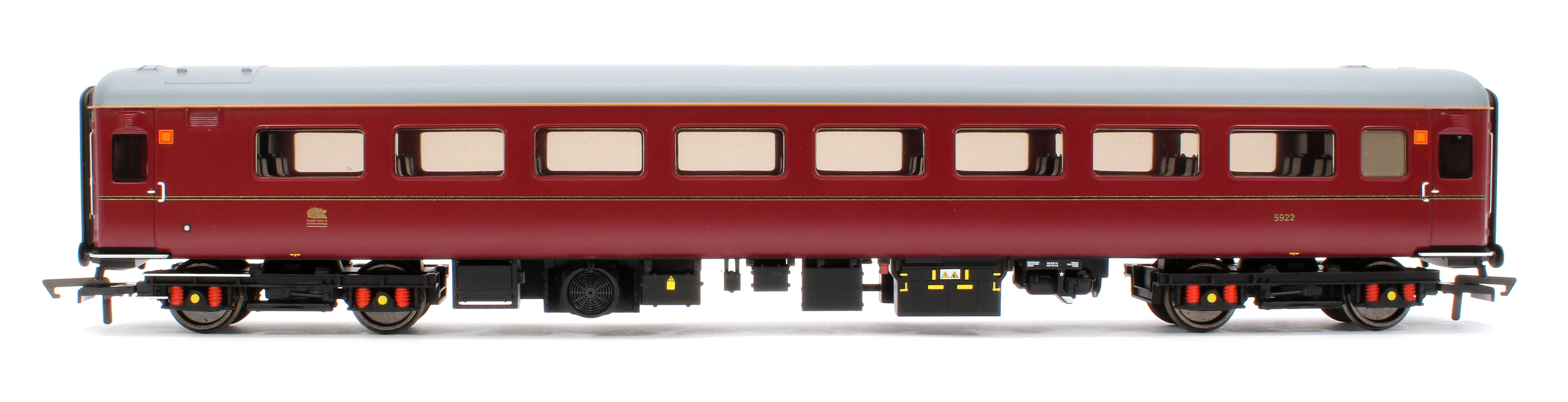 R30251 Class 67 67002 'Special Delivery' Business EWS Train Pack - Image 15