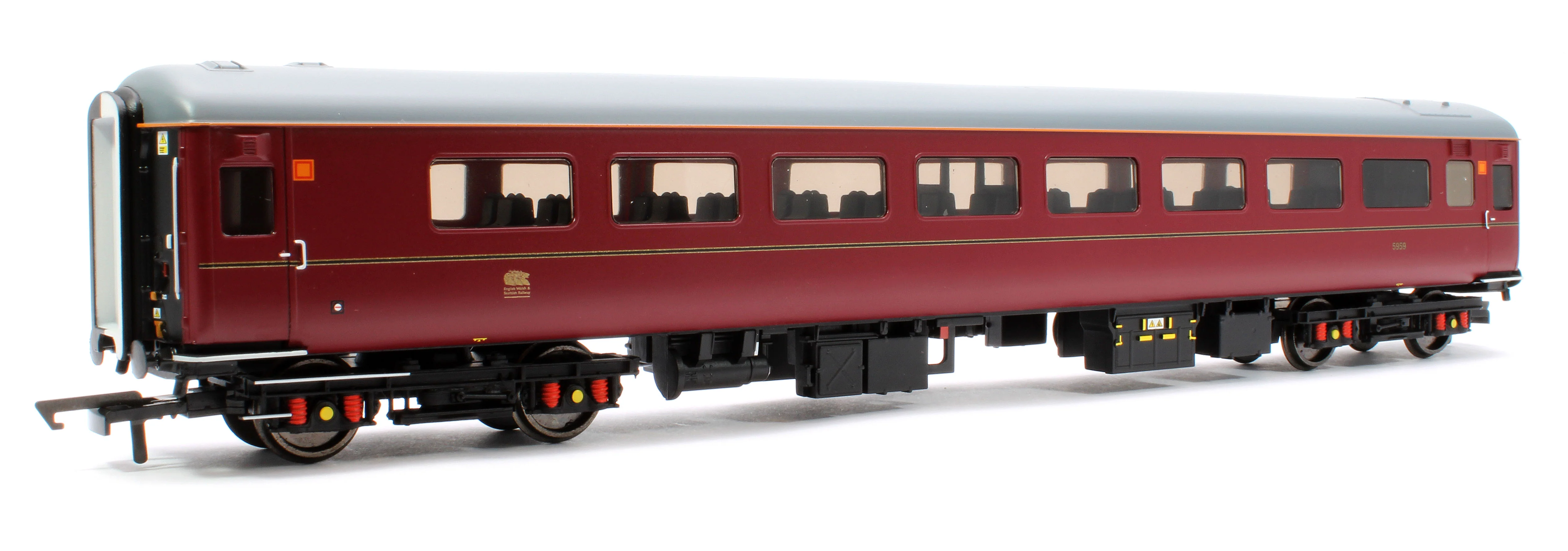 R30251 Class 67 67002 'Special Delivery' Business EWS Train Pack - Image 19