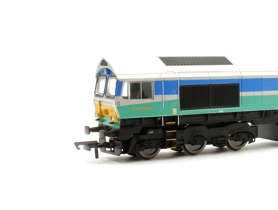 R30428 RailRoad Plus Aggregates Class 66 Sence No.66711 Diesel Locomotive - Image 9