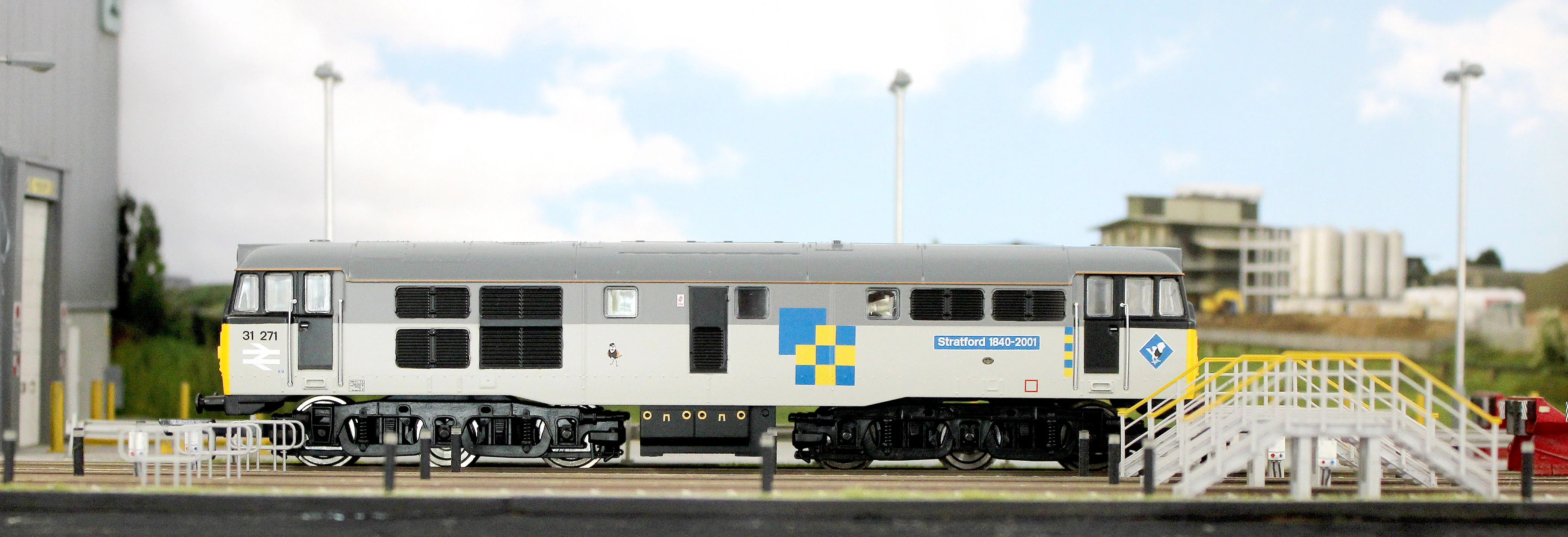 R30439 RailRoad Class 31 TFL Construction '31271' Stratford Diesel Locomotive - Image 13