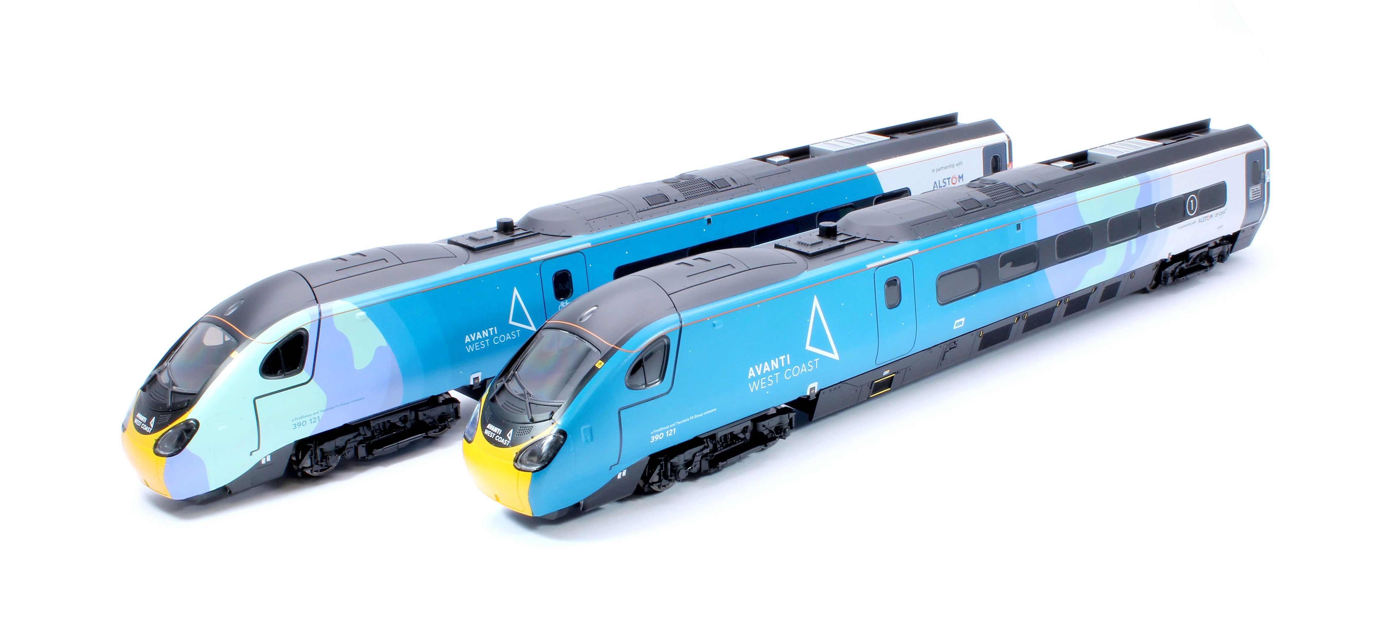 R30444 Avanti West Coast Class 390 COP26 Livery 4 Car Train Pack No.390121 - Image 2