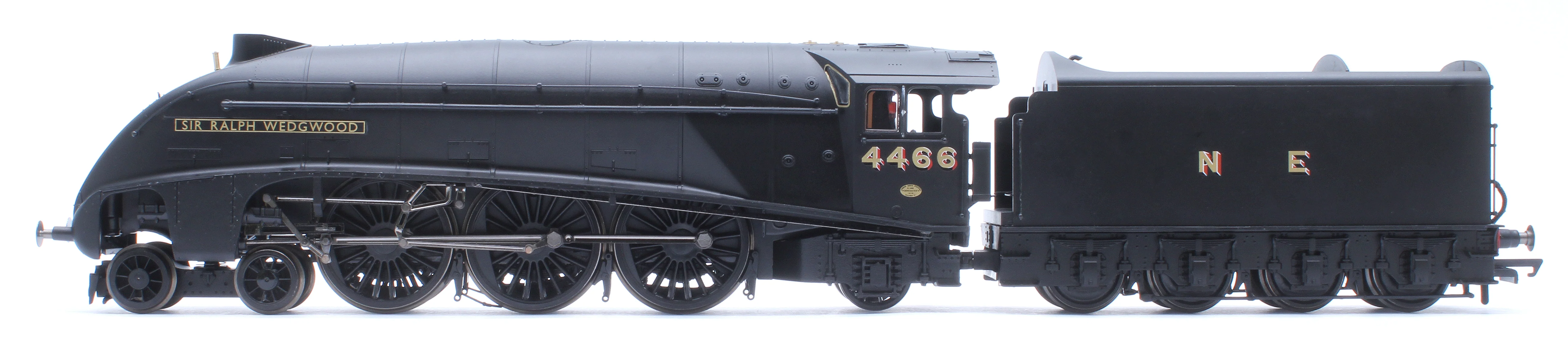 R30452 Class A4 4-6-2 LNER No.4466 'Sir Ralph Wedgwood' (WWII 80th Anniversary Collection) Steam Locomotive - Image 5