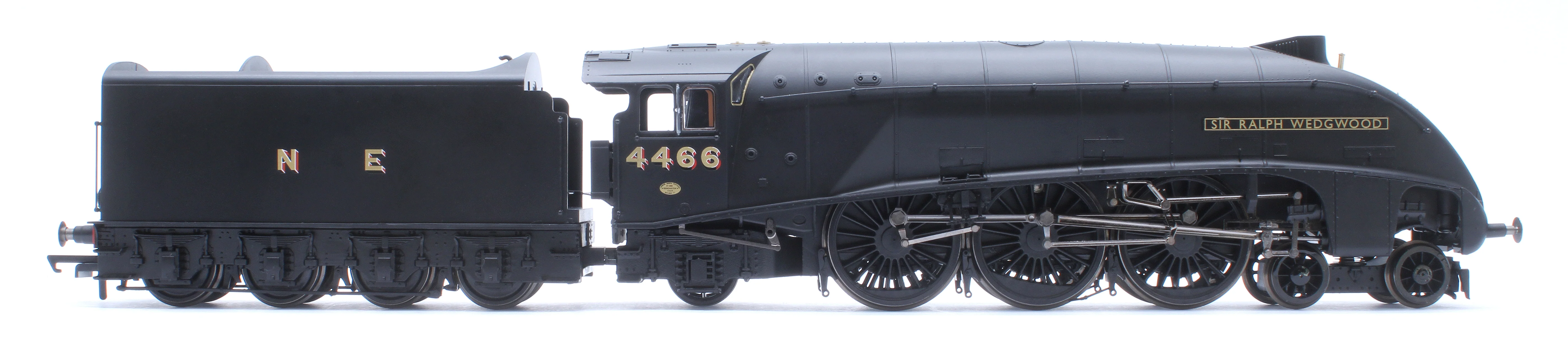 R30452 Class A4 4-6-2 LNER No.4466 'Sir Ralph Wedgwood' (WWII 80th Anniversary Collection) Steam Locomotive - Image 6