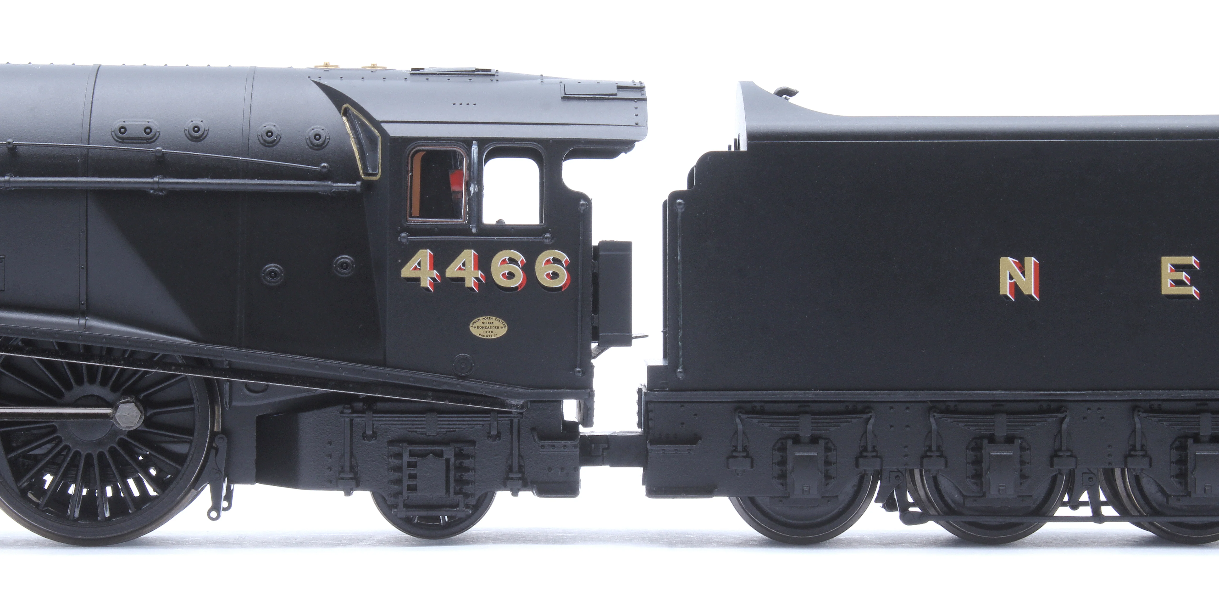 R30452 Class A4 4-6-2 LNER No.4466 'Sir Ralph Wedgwood' (WWII 80th Anniversary Collection) Steam Locomotive - Image 8