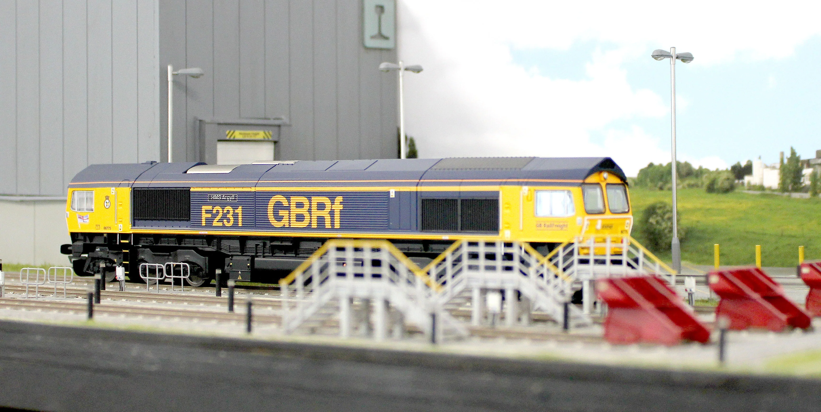 R30534TXS RailRoad GBRf Class 66 HMS Argyll 66775 Diesel Locomotive - DCC Sound - Image 13