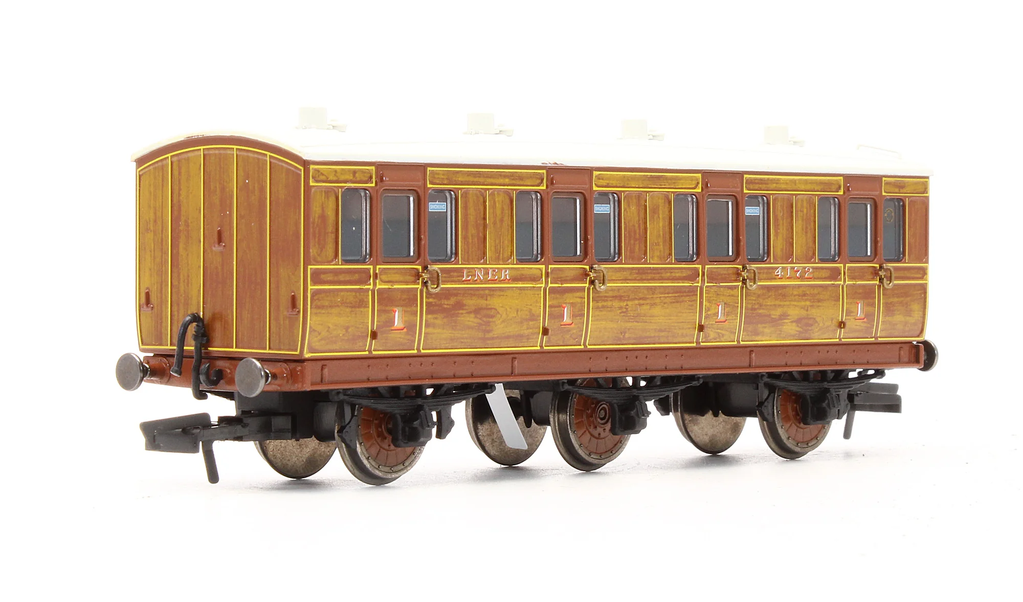 Pre-Owned R40127 6 Wheel Coach 1st Class LNER 4172 - With Lights - Image 2