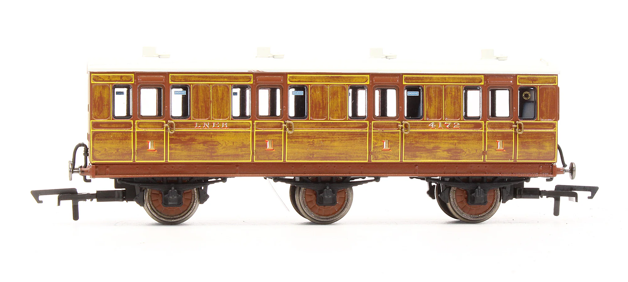 Pre-Owned R40127 6 Wheel Coach 1st Class LNER 4172 - With Lights - Image 3