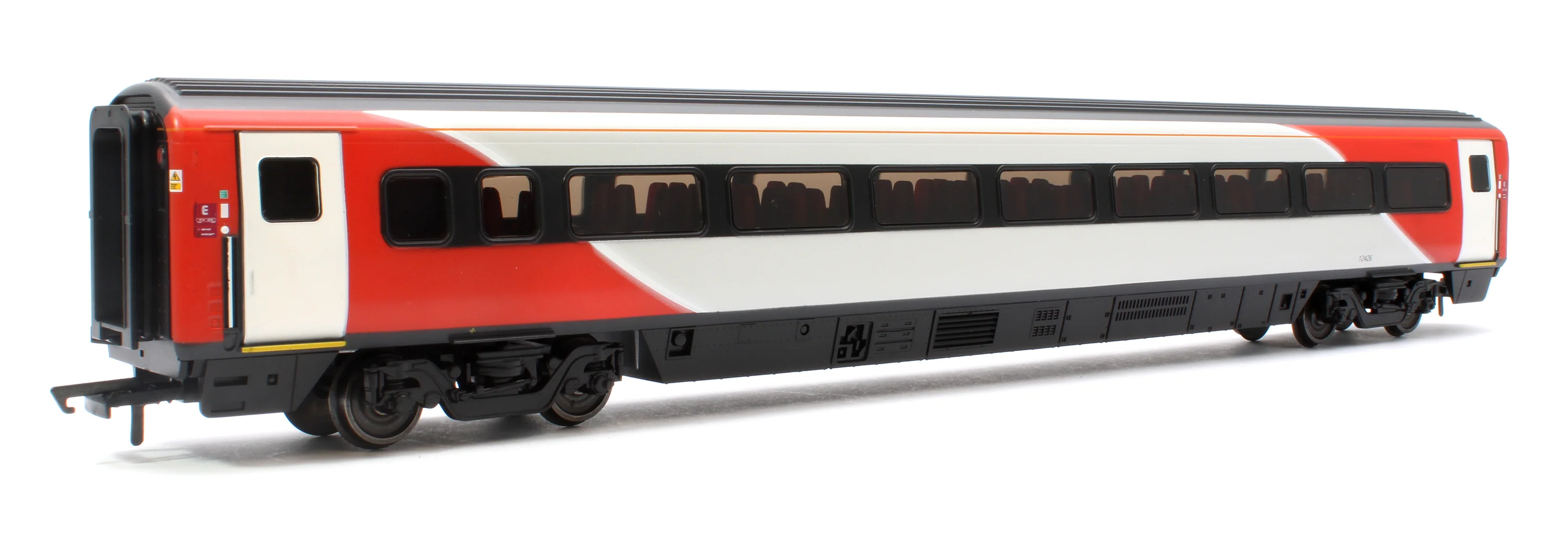 R40151A LNER Mk4 Standard Coach E 12426