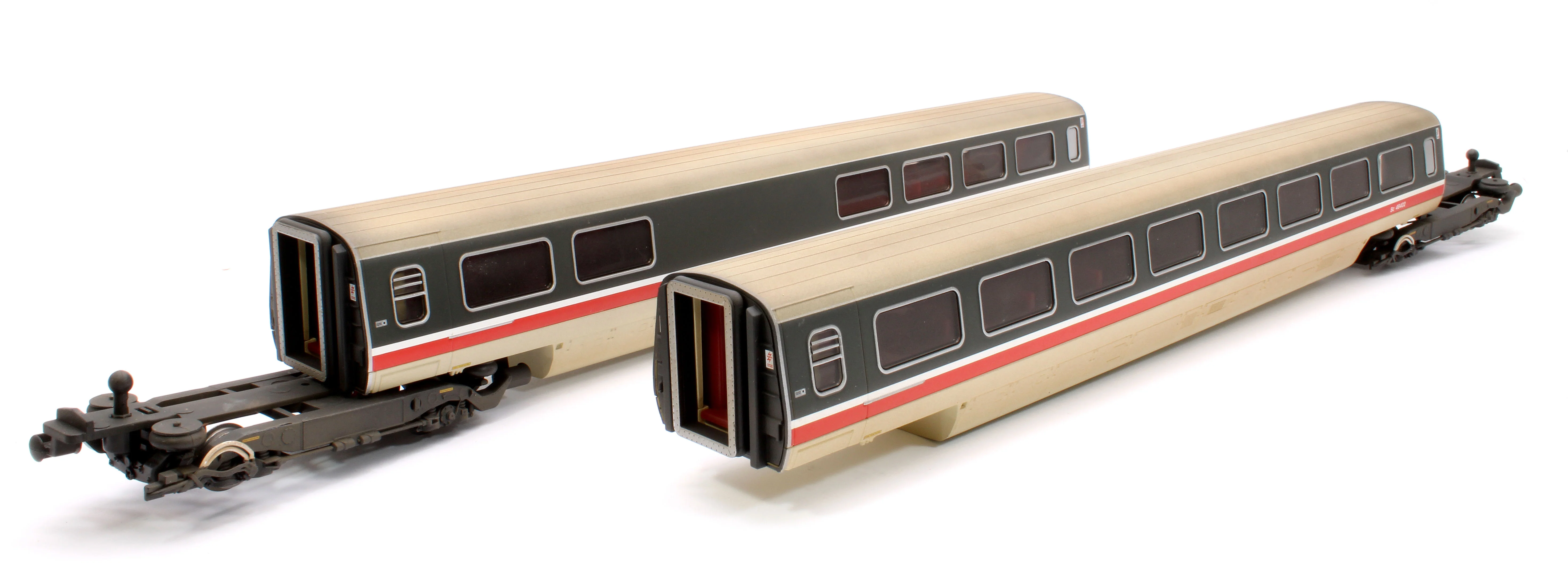 R40210-RW Pre-Owned Class 370 Advanced Passenger Train '48401 & 48402' 2-car TRBS Coach Pack - Weathered