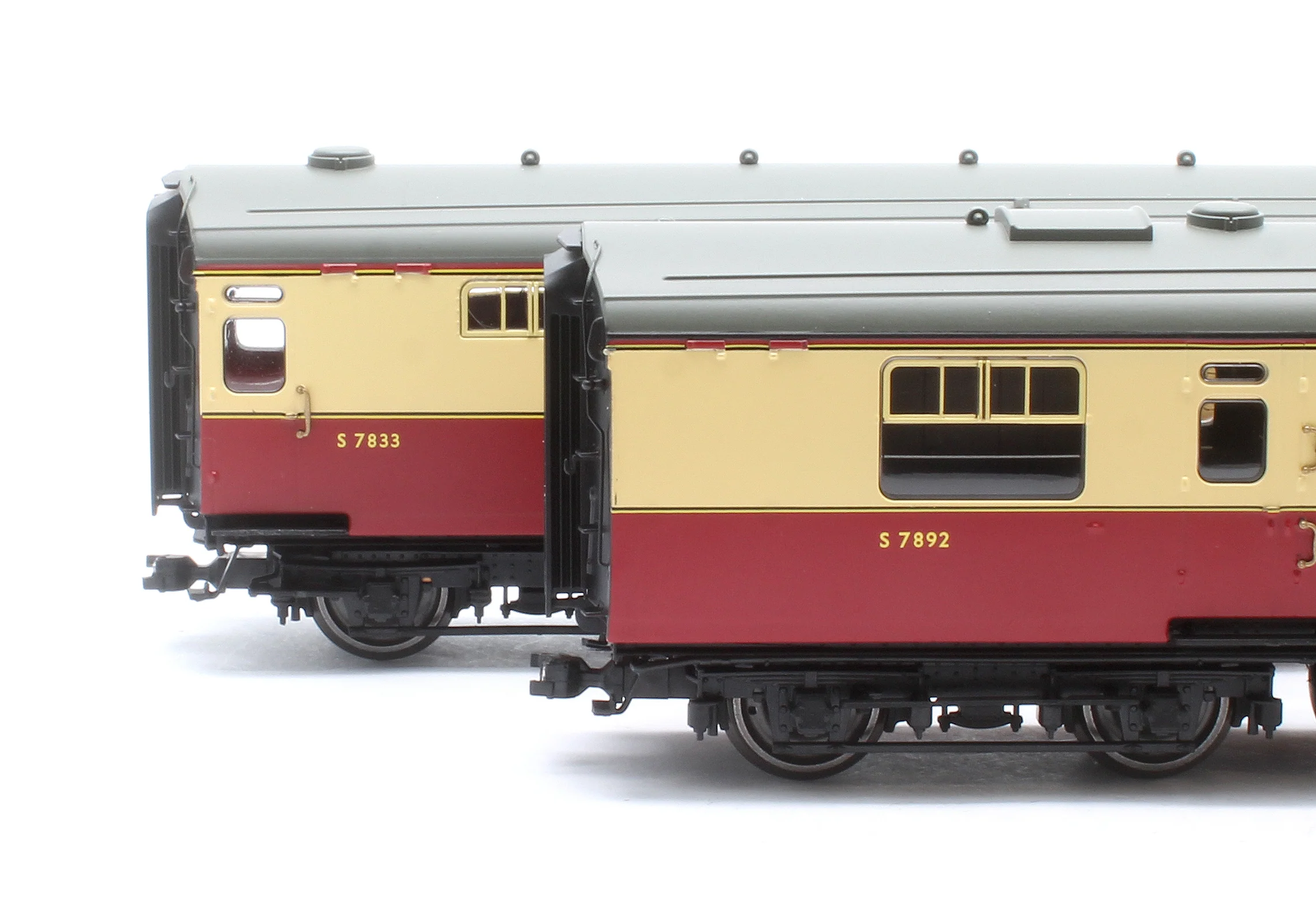 R40470 BR 'Tavern' Kitchen and Buttery Car & Composite Restaurant - White Horse 7833 Twin pack - Image 15