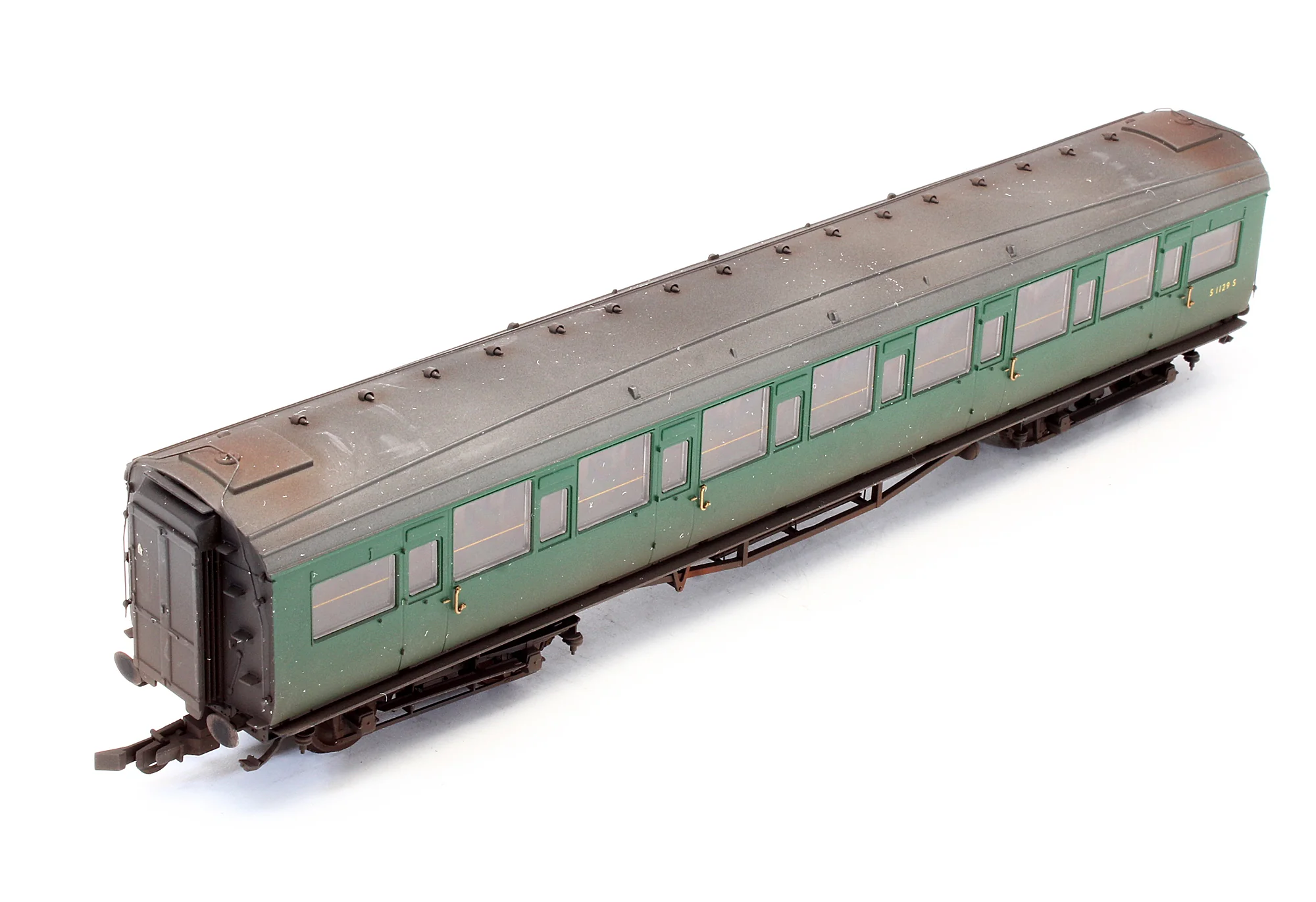 Pre-Owned BR Maunsell Corridor 3rd Class Coach 'S 1129 S' - Custom Weathered - Image 4