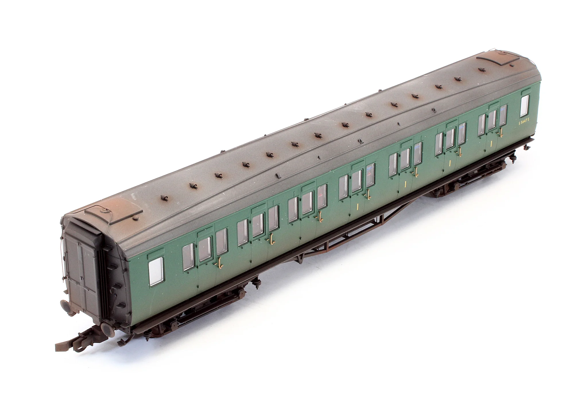 Pre-Owned BR Maunsell Composite Coach '5647' - Custom Weathered - Image 4