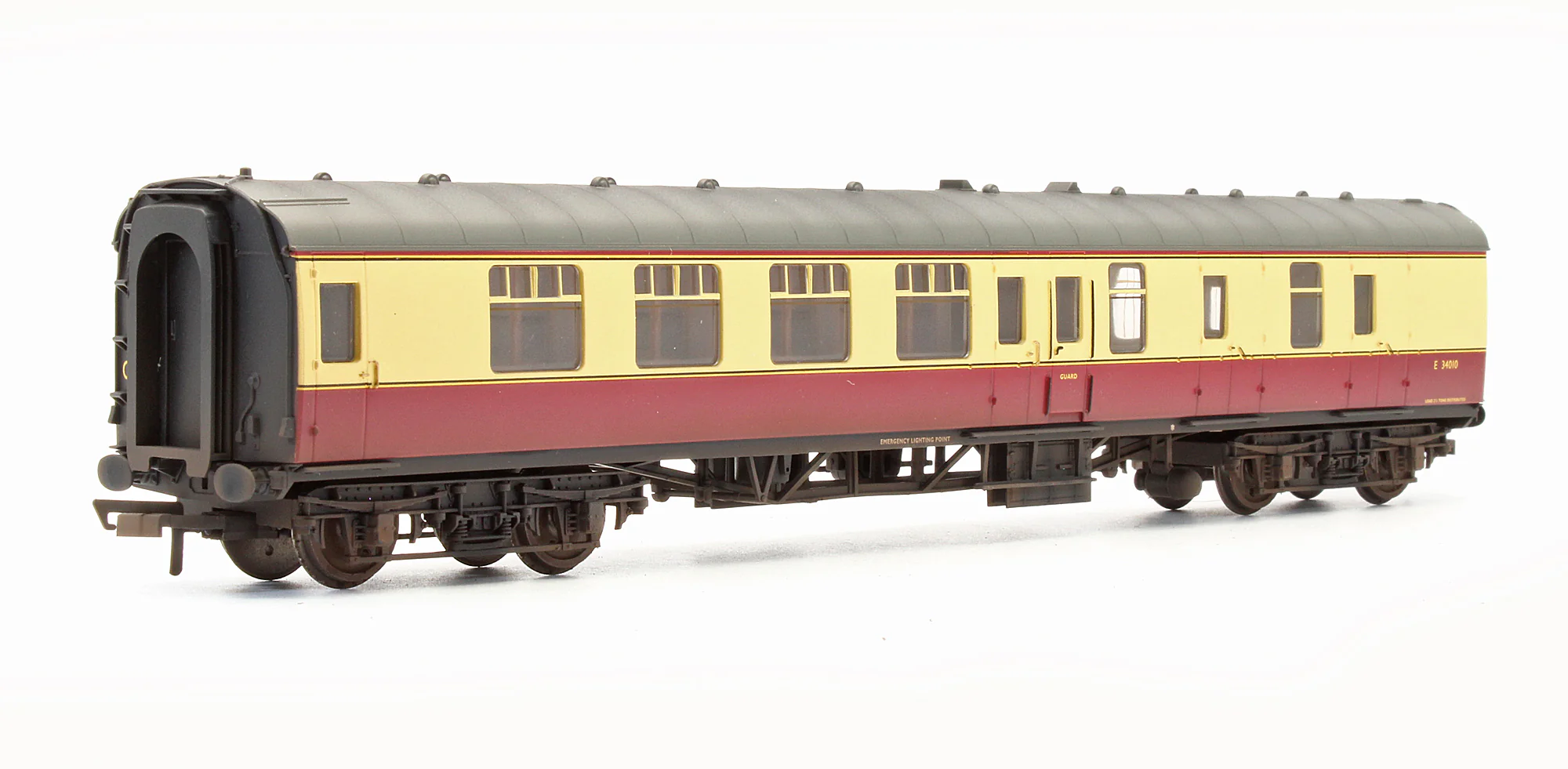 R4707 Pre-Owned BR Crimson & Cream MK1 Corridor Brake 2nd Class Coach 'E34010' - Custom Weathered