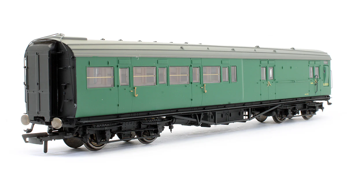 R4841 BR (Ex-SR) Maunsell 4 Compartment Brake 2nd Coach 'S 3233 S'