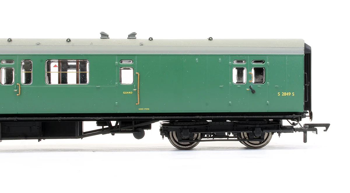R4888D BR Bulleid Suburban Brake 3rd Coach 'S2849S' - Image 3