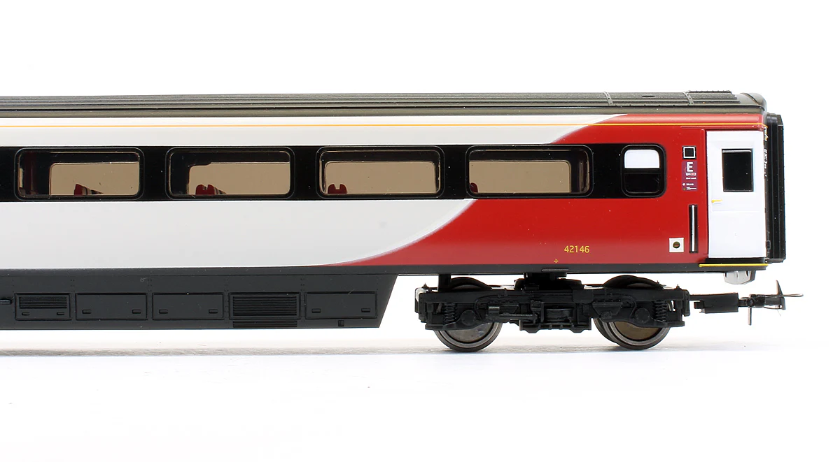 R4931A Pre-Owned LNER MK3 TSO Coach '42146' - Image 3