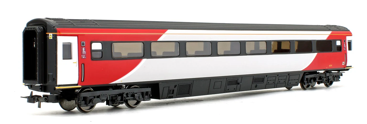 R4931E LNER MK3 TSO Trailer Standard Open Coach E No.42191