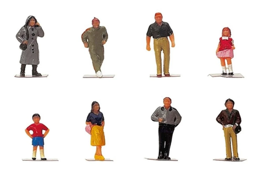 R7116 Town People
