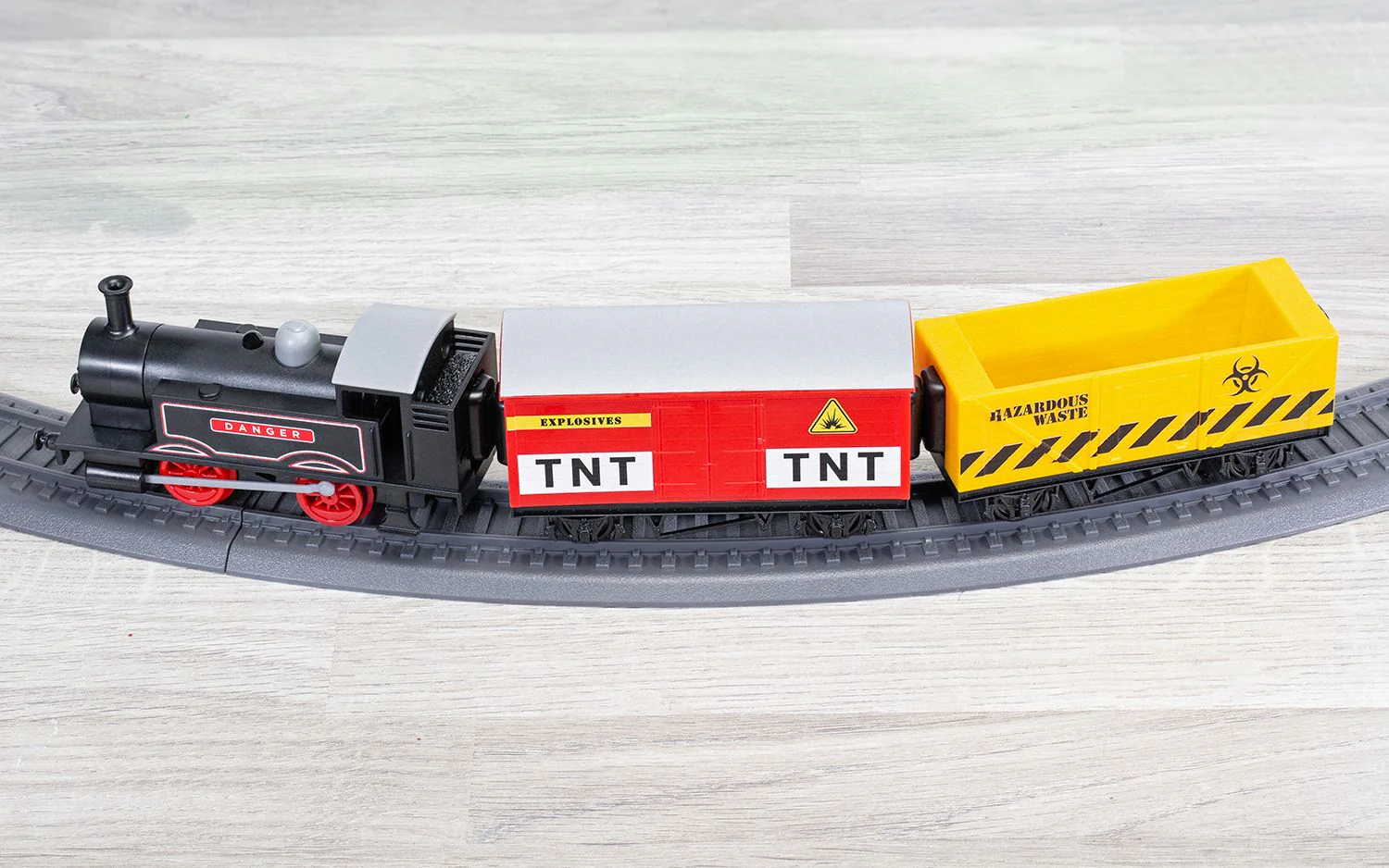 R9361M Playtrains - Playtrains Steam Goods Express Train Set - Image 11