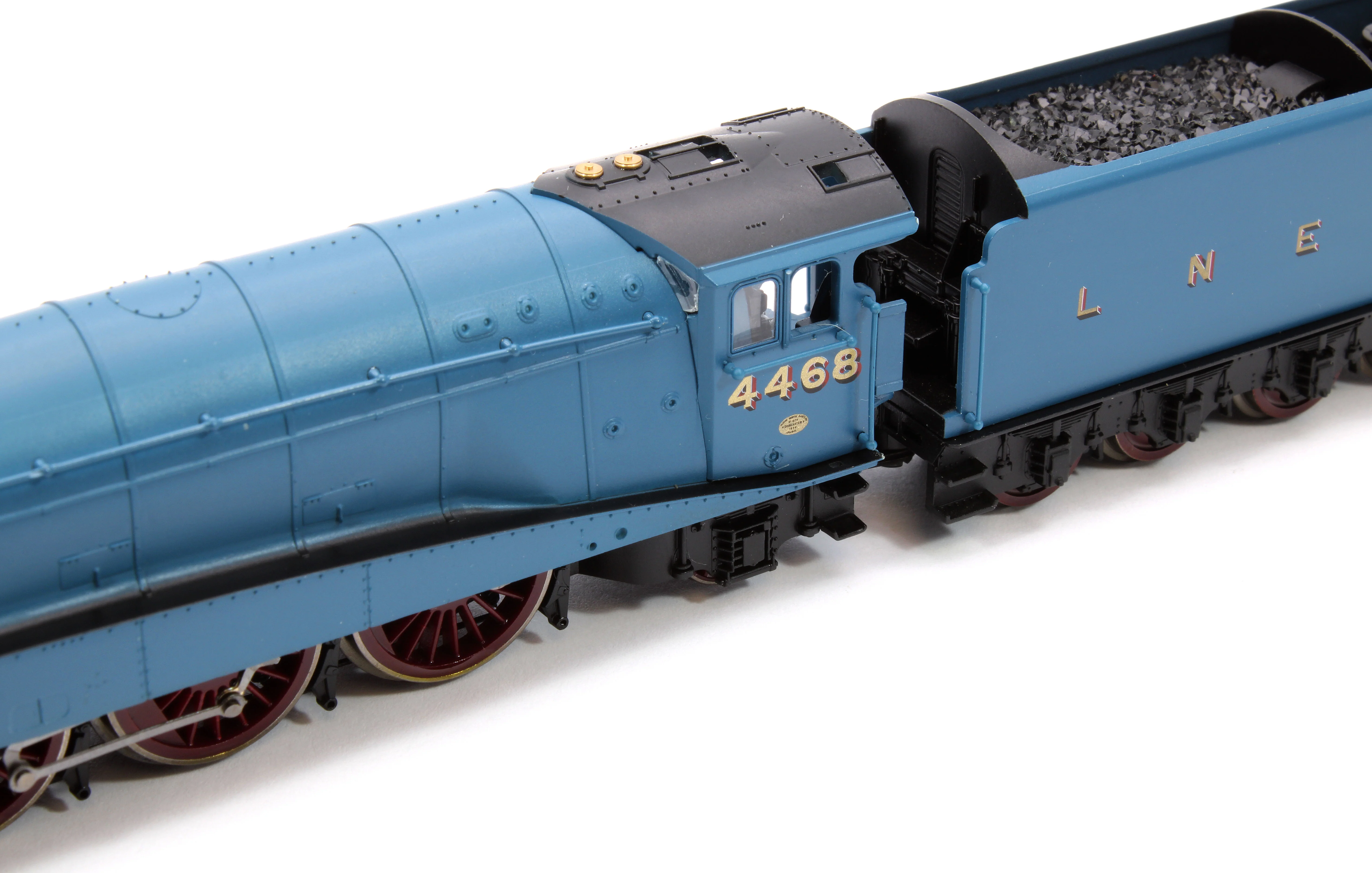 TT3007M LNER Class A4 4-6-2 4468 'Mallard' Steam Locomotive - Image 11
