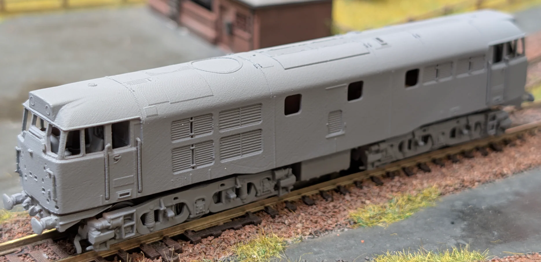 TT3073M Class 31/1 Railfreight Red Stripe '31237' Diesel Locomotive - Image 4