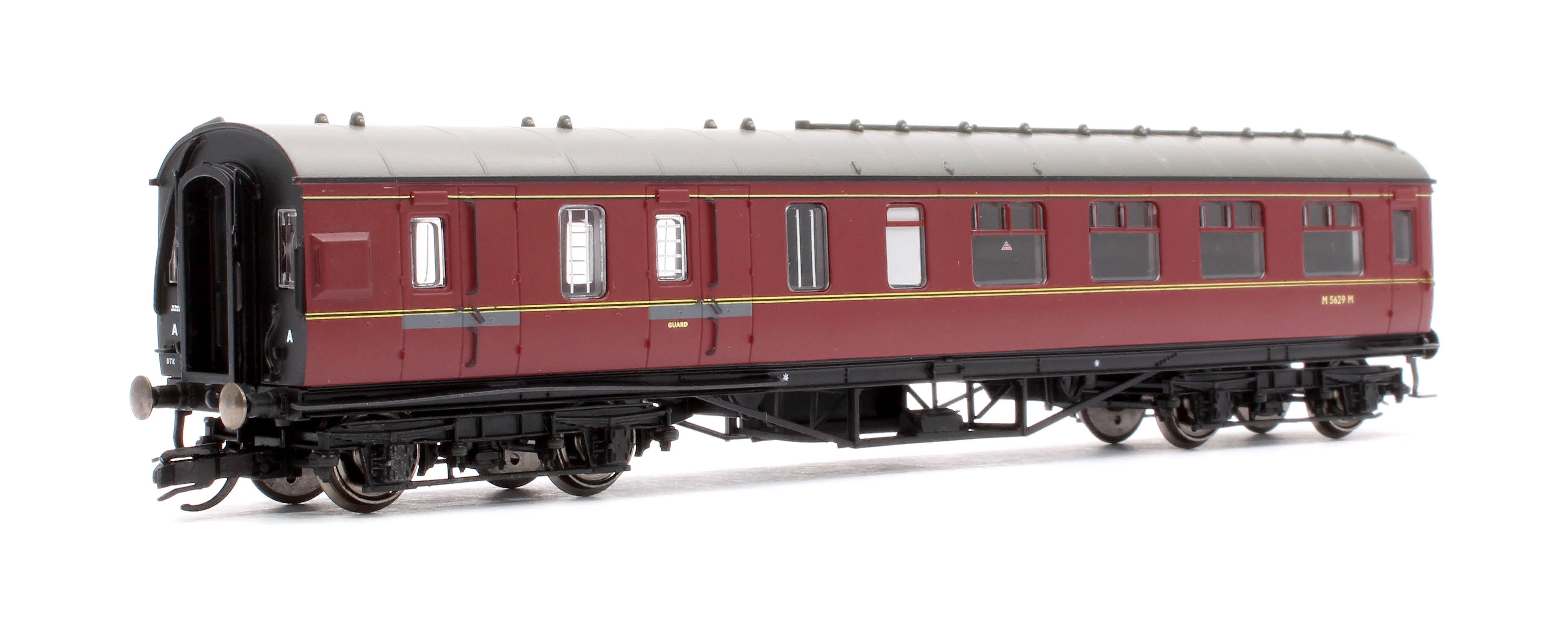 TT4034A LMS Period III 57' Brake Third Coach BR Maroon M5629M - Image 3